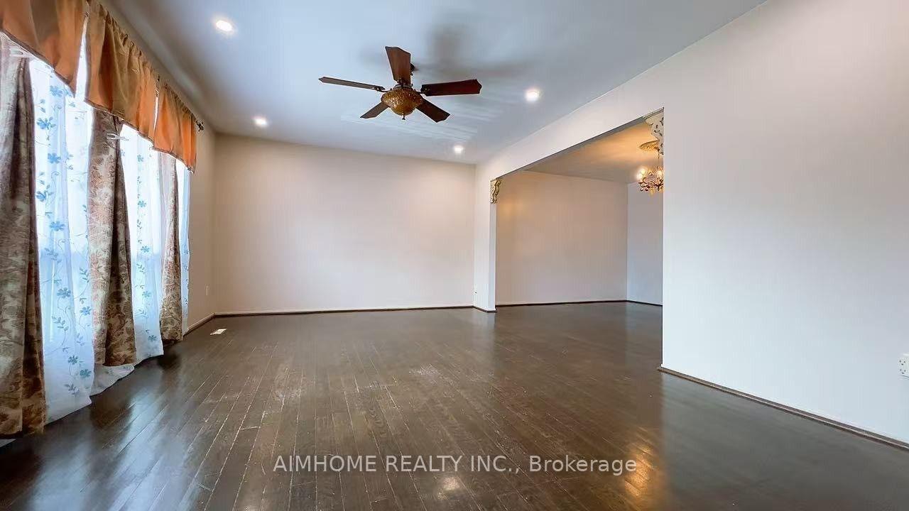 Photo 6 of Unit Upper level, 83 Mintwood Drive, North York, Bayview Woods-Steeles — HOMEH