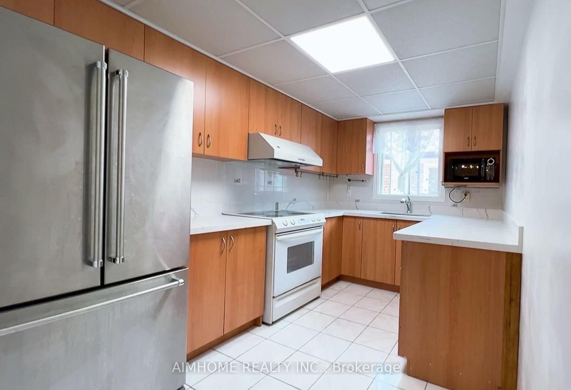 Photo 9 of Unit Upper level, 83 Mintwood Drive, North York, Bayview Woods-Steeles — HOMEH