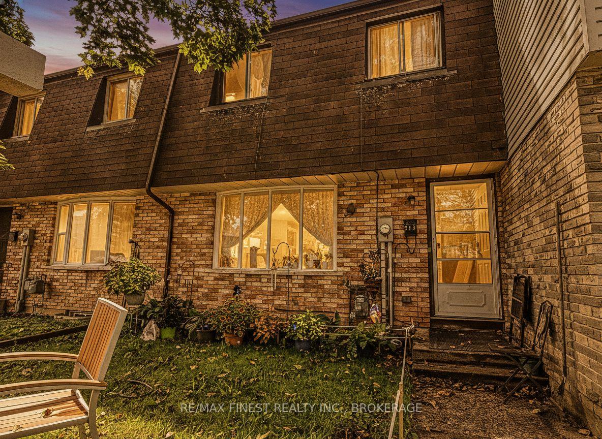 Photo 1 of 913 Oakview Avenue, Kingston, South of Taylor-Kidd Blvd — HOMEH