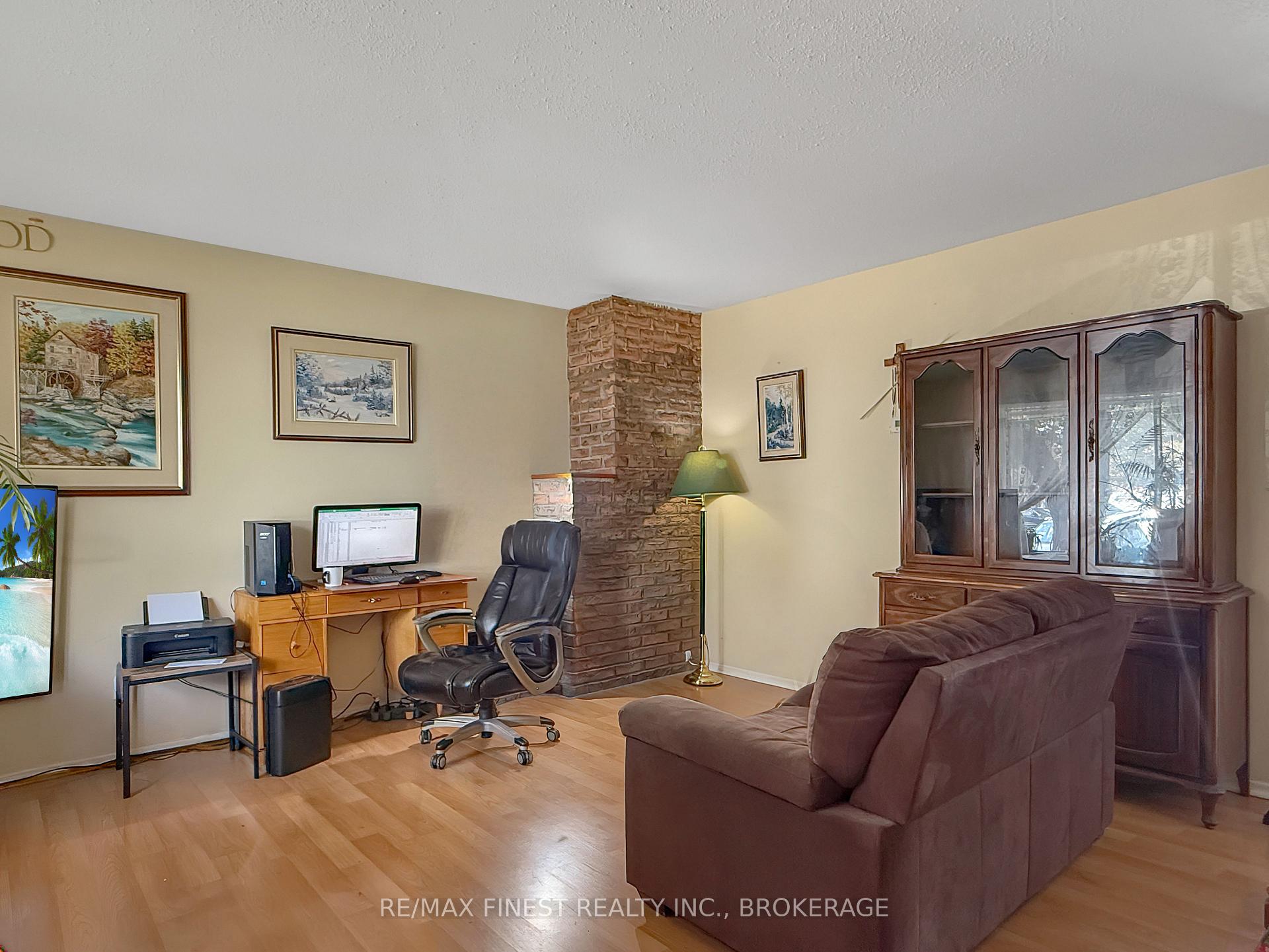 Photo 5 of 913 Oakview Avenue, Kingston, South of Taylor-Kidd Blvd — HOMEH