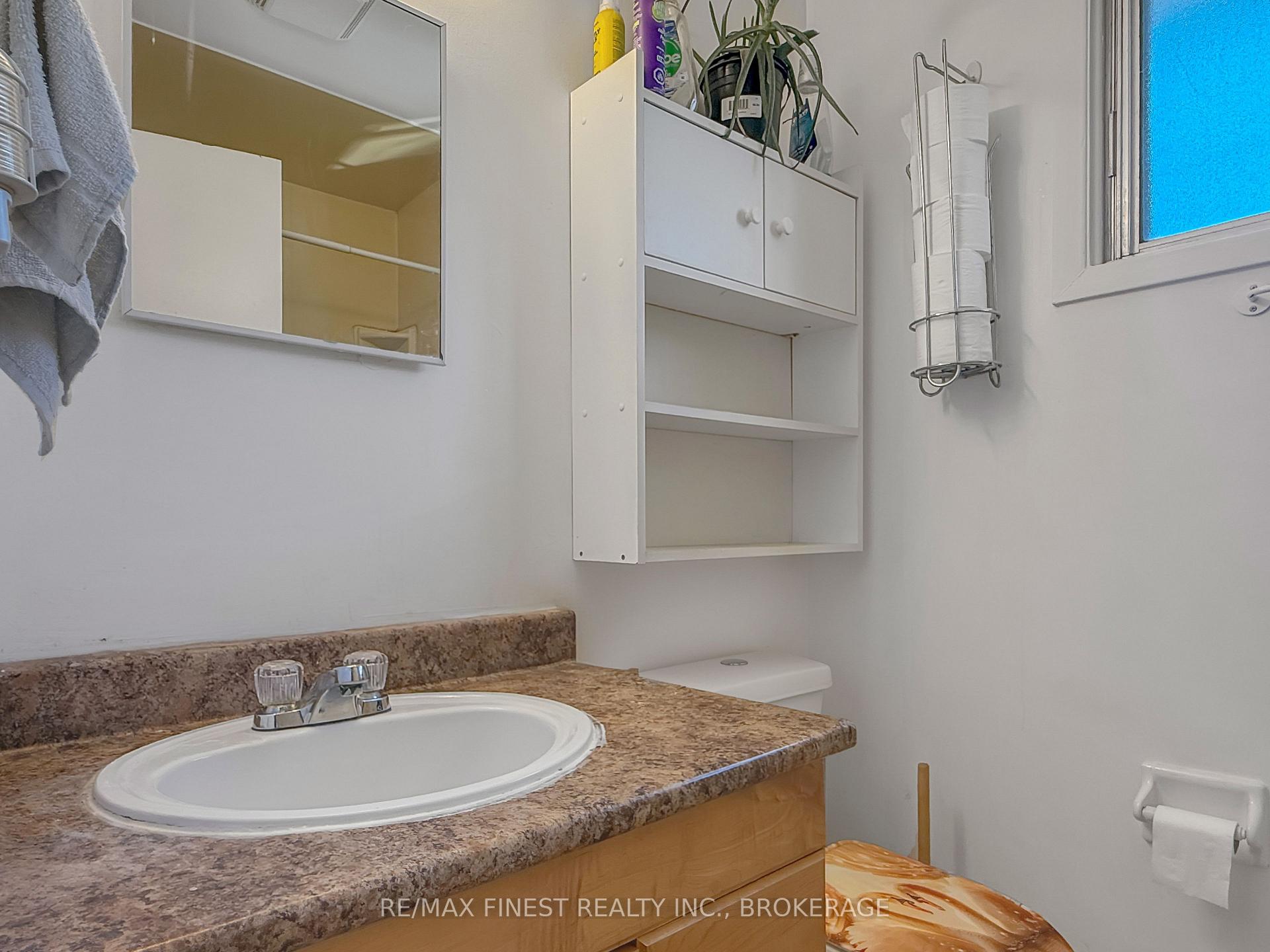 Photo 15 of 913 Oakview Avenue, Kingston, South of Taylor-Kidd Blvd — HOMEH