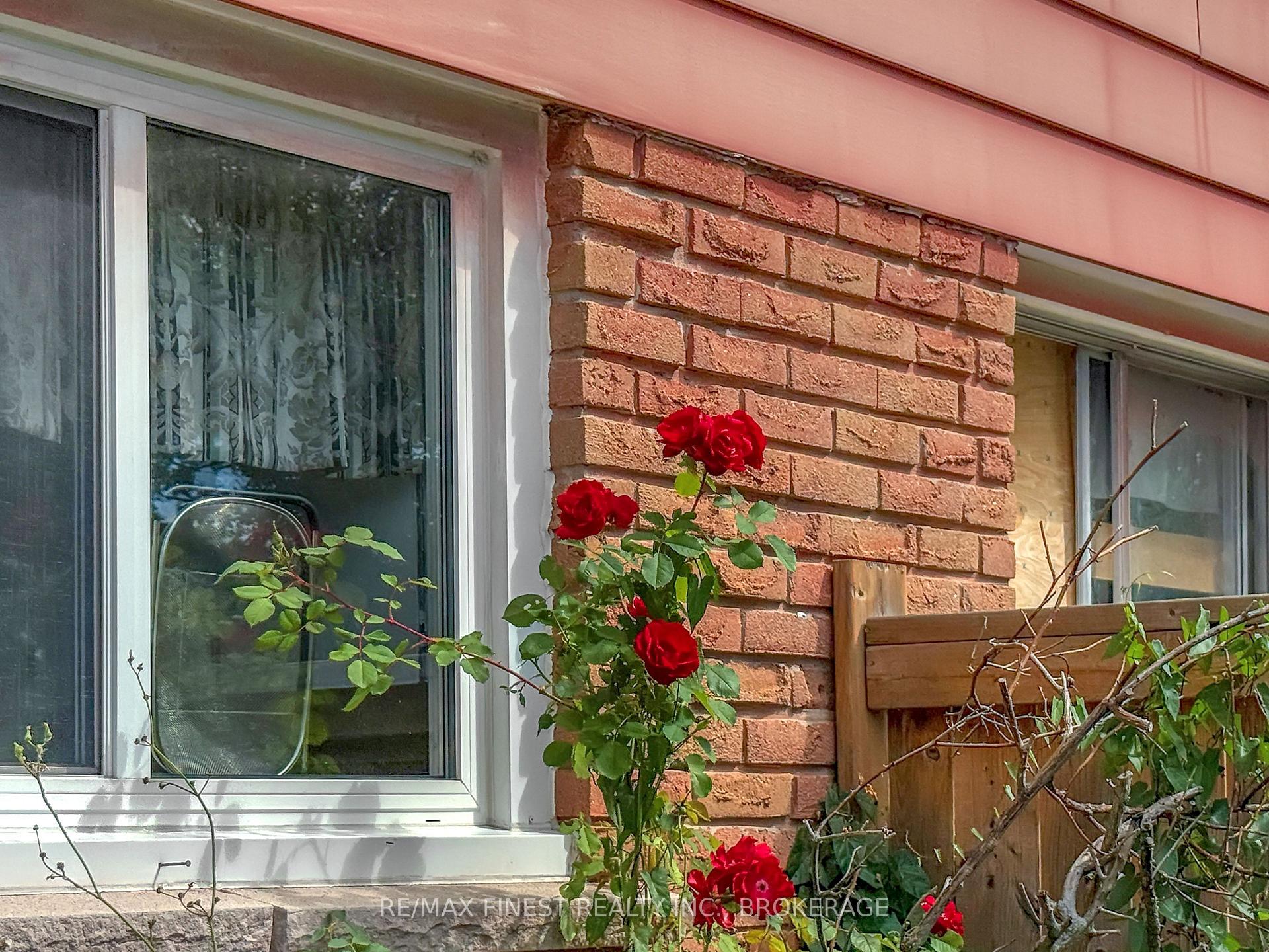Photo 18 of 913 Oakview Avenue, Kingston, South of Taylor-Kidd Blvd — HOMEH