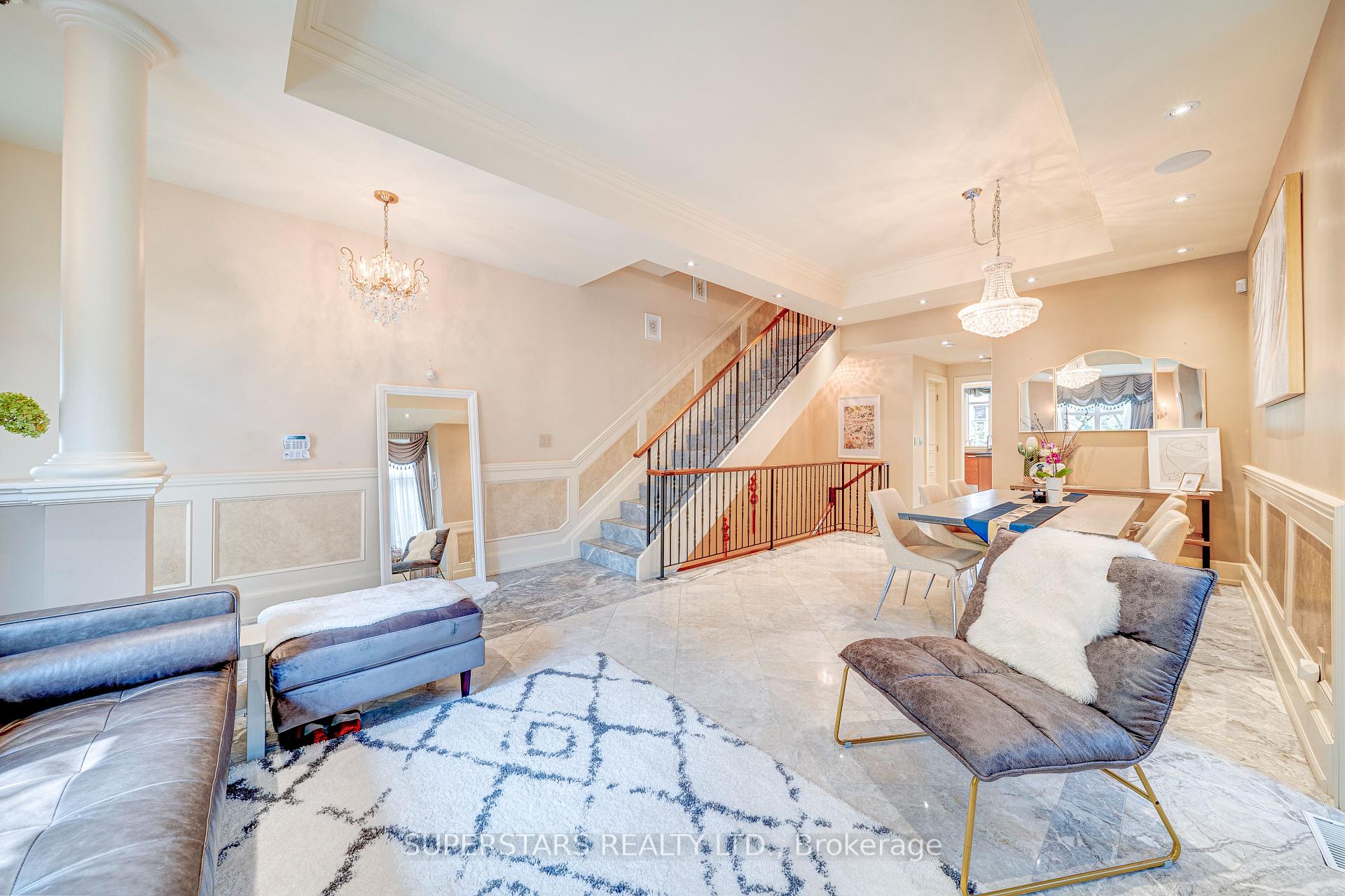 Photo 5 of Unit 16, 25 Elkhorn Drive, North York, Bayview Village — HOMEH