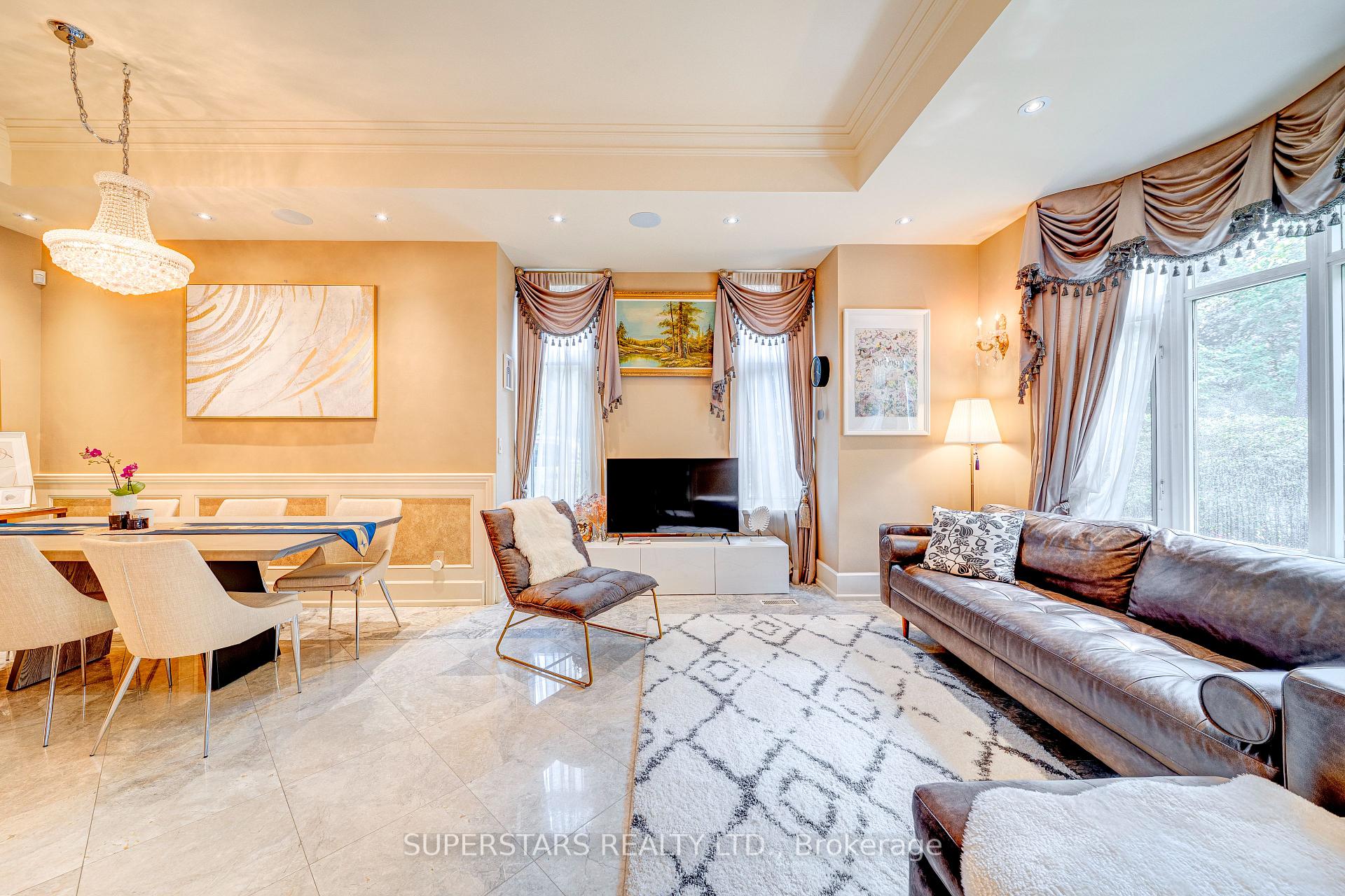 Photo 6 of Unit 16, 25 Elkhorn Drive, North York, Bayview Village — HOMEH