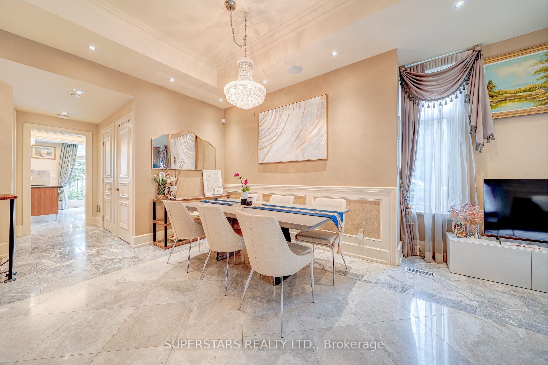 Photo 7 of Unit 16, 25 Elkhorn Drive, North York, Bayview Village — HOMEH