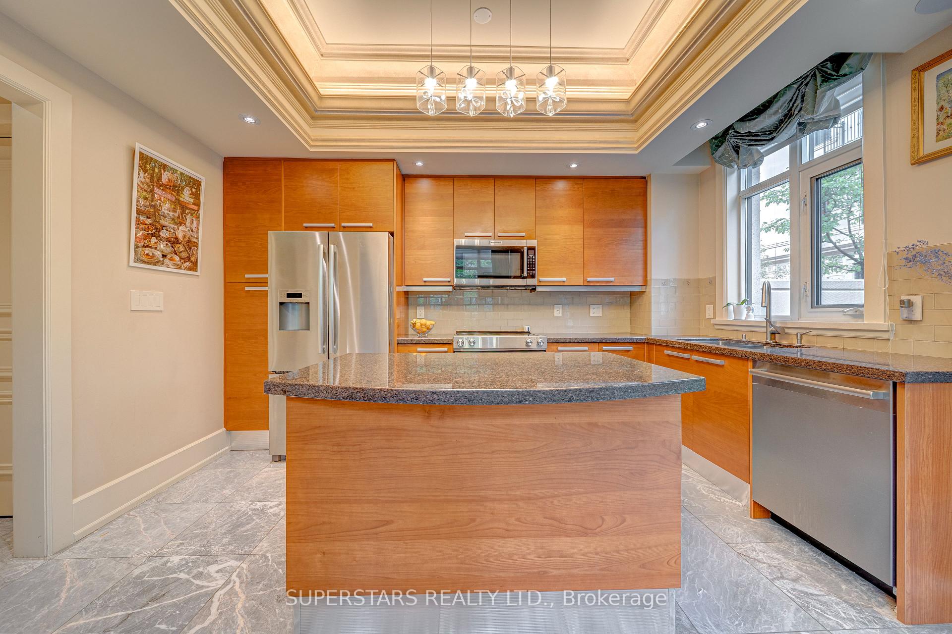 Photo 9 of Unit 16, 25 Elkhorn Drive, North York, Bayview Village — HOMEH