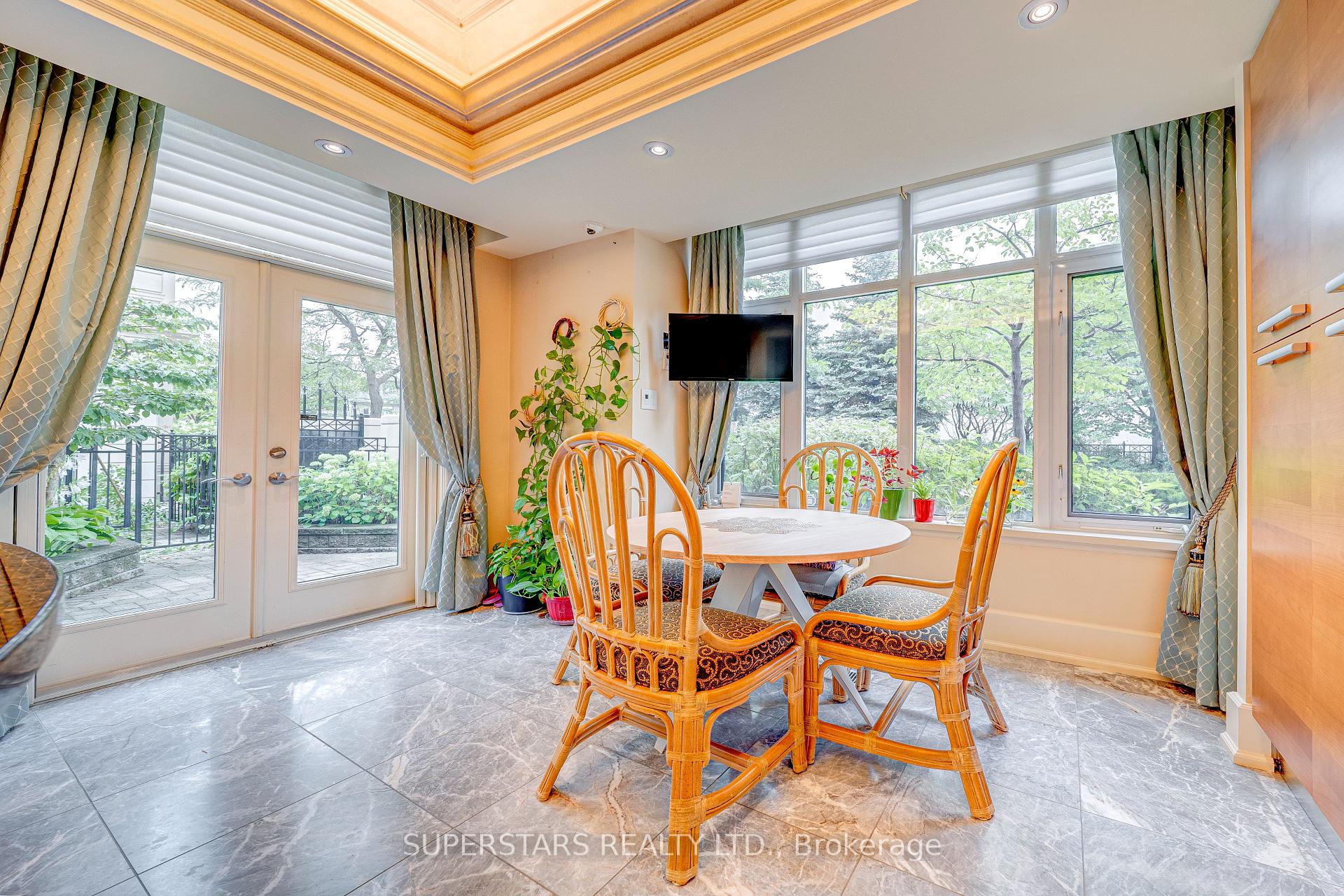 Photo 12 of Unit 16, 25 Elkhorn Drive, North York, Bayview Village — HOMEH