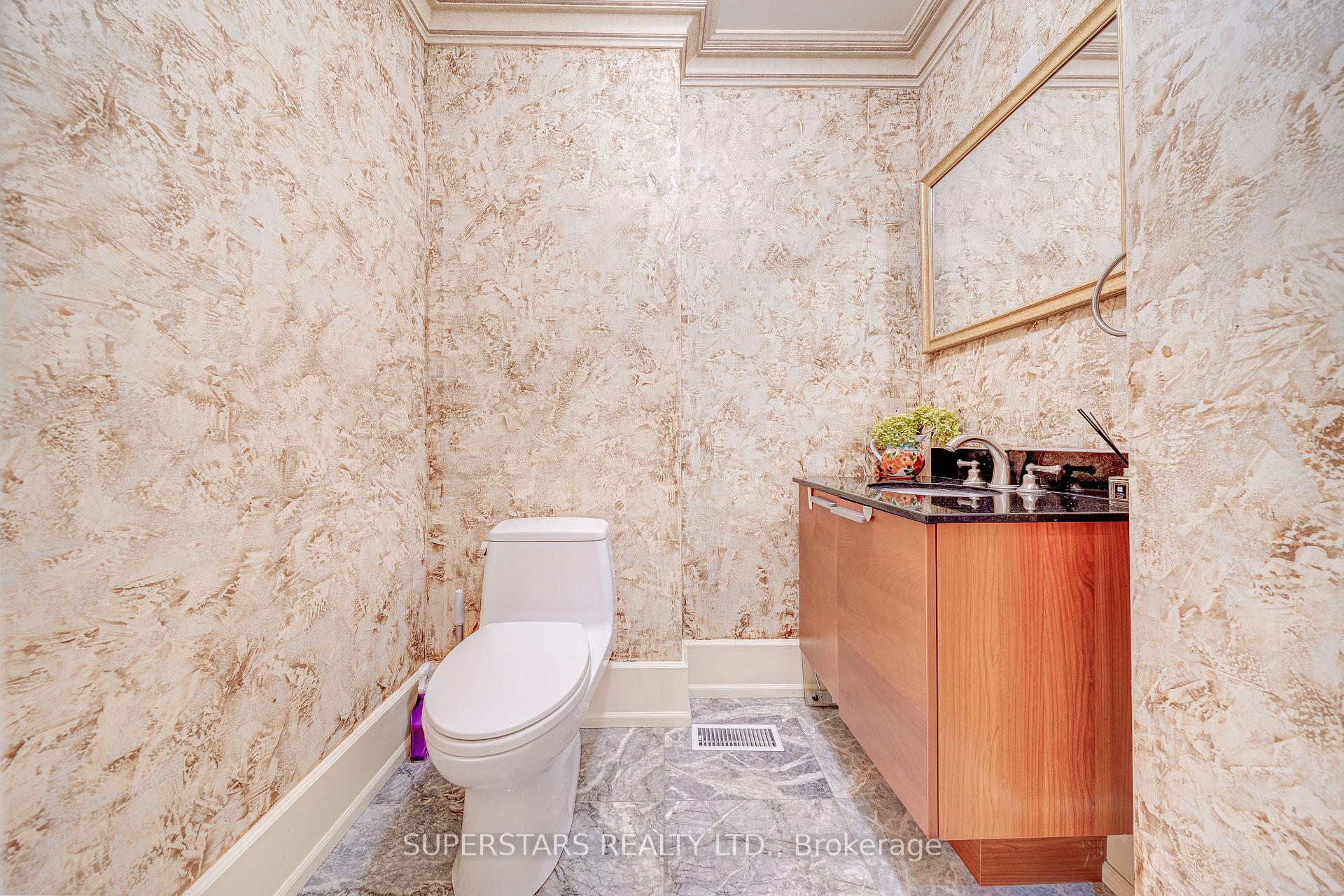 Photo 13 of Unit 16, 25 Elkhorn Drive, North York, Bayview Village — HOMEH