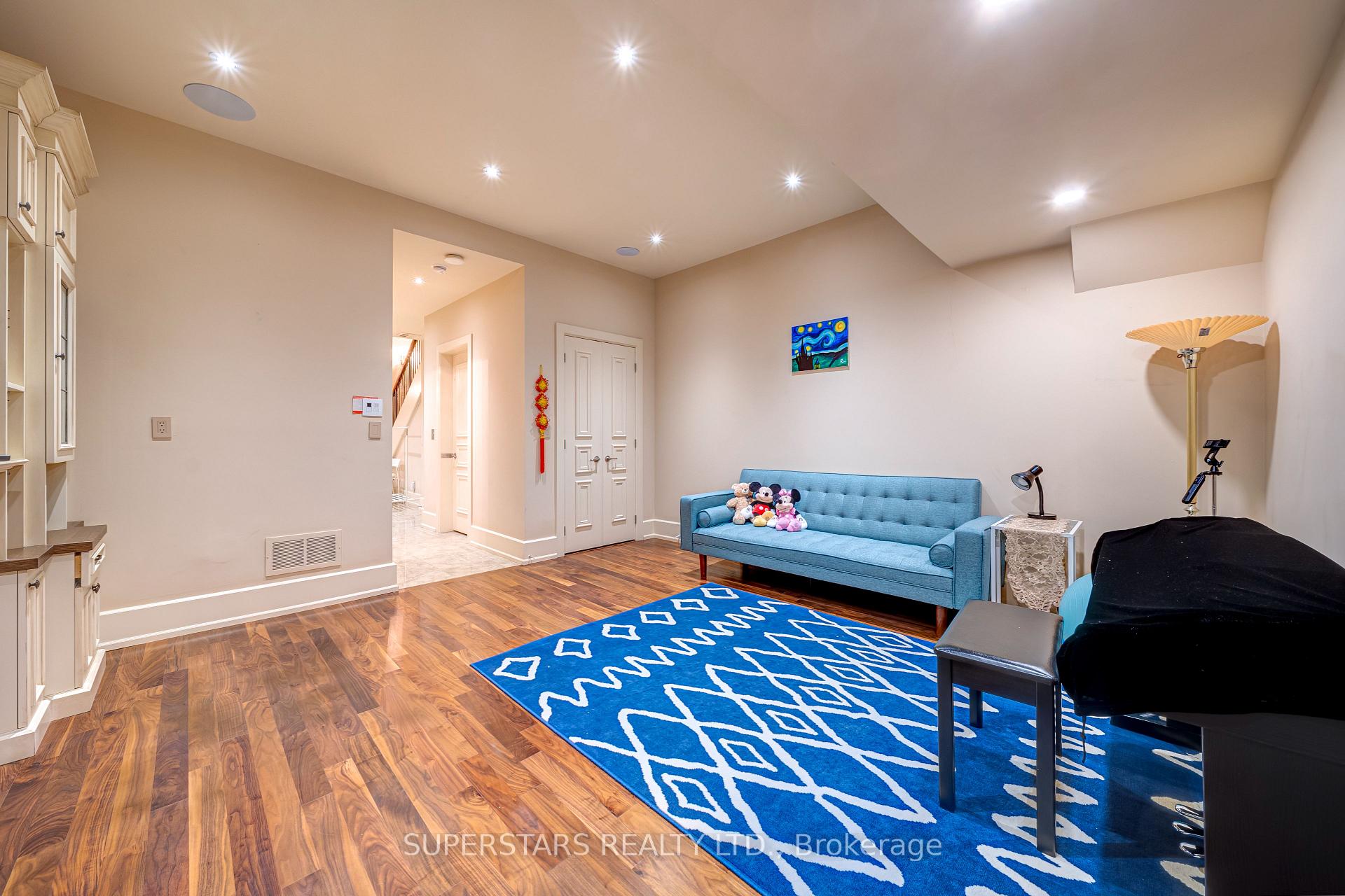 Photo 35 of Unit 16, 25 Elkhorn Drive, North York, Bayview Village — HOMEH