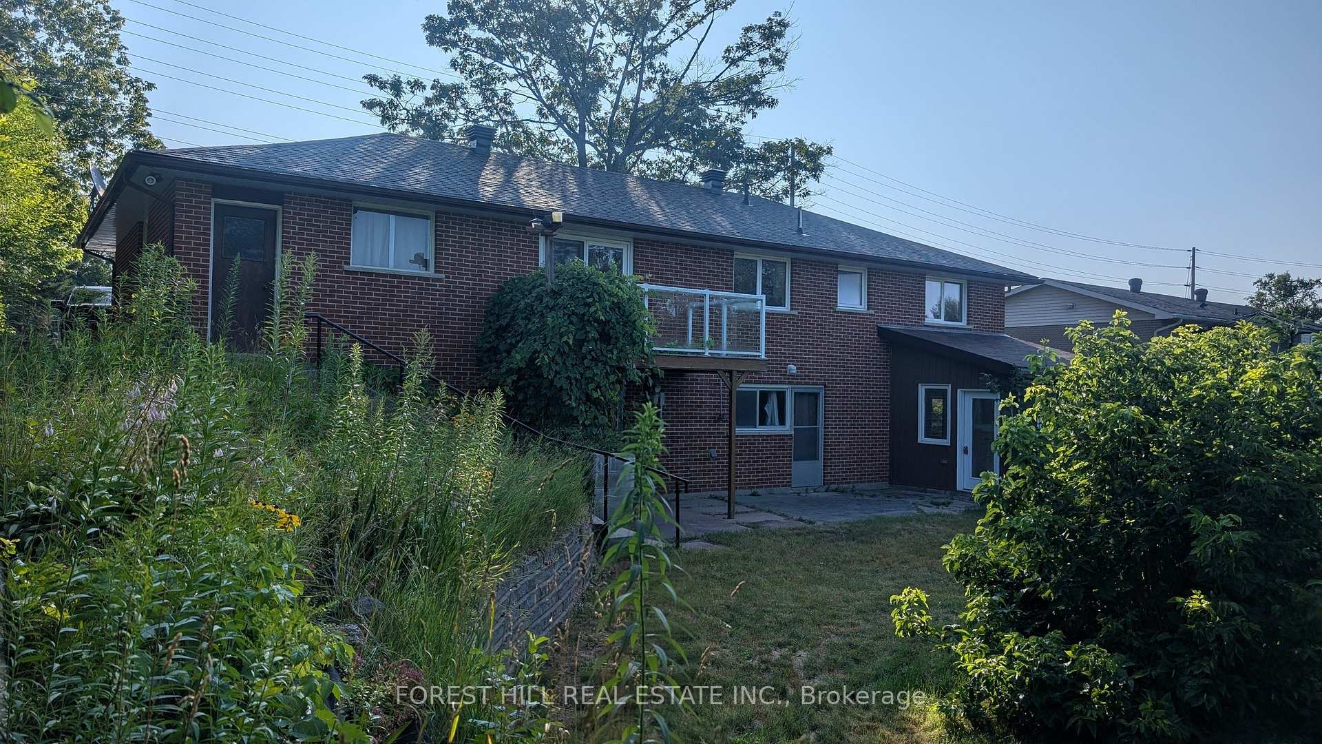 Photo 8 of 144 Miller Drive, Barrie, Edgehill Drive — HOMEH