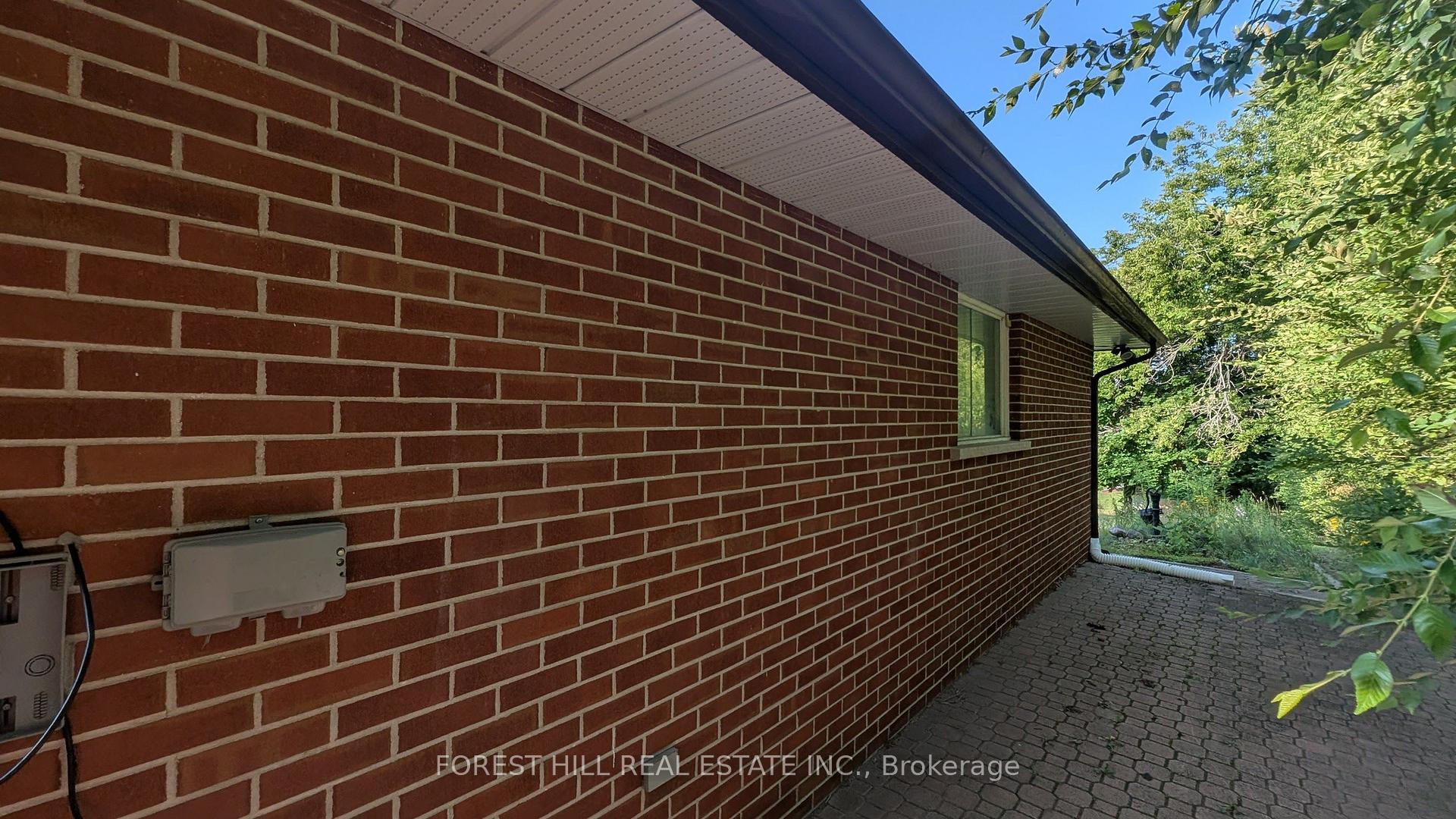 Photo 9 of 144 Miller Drive, Barrie, Edgehill Drive — HOMEH
