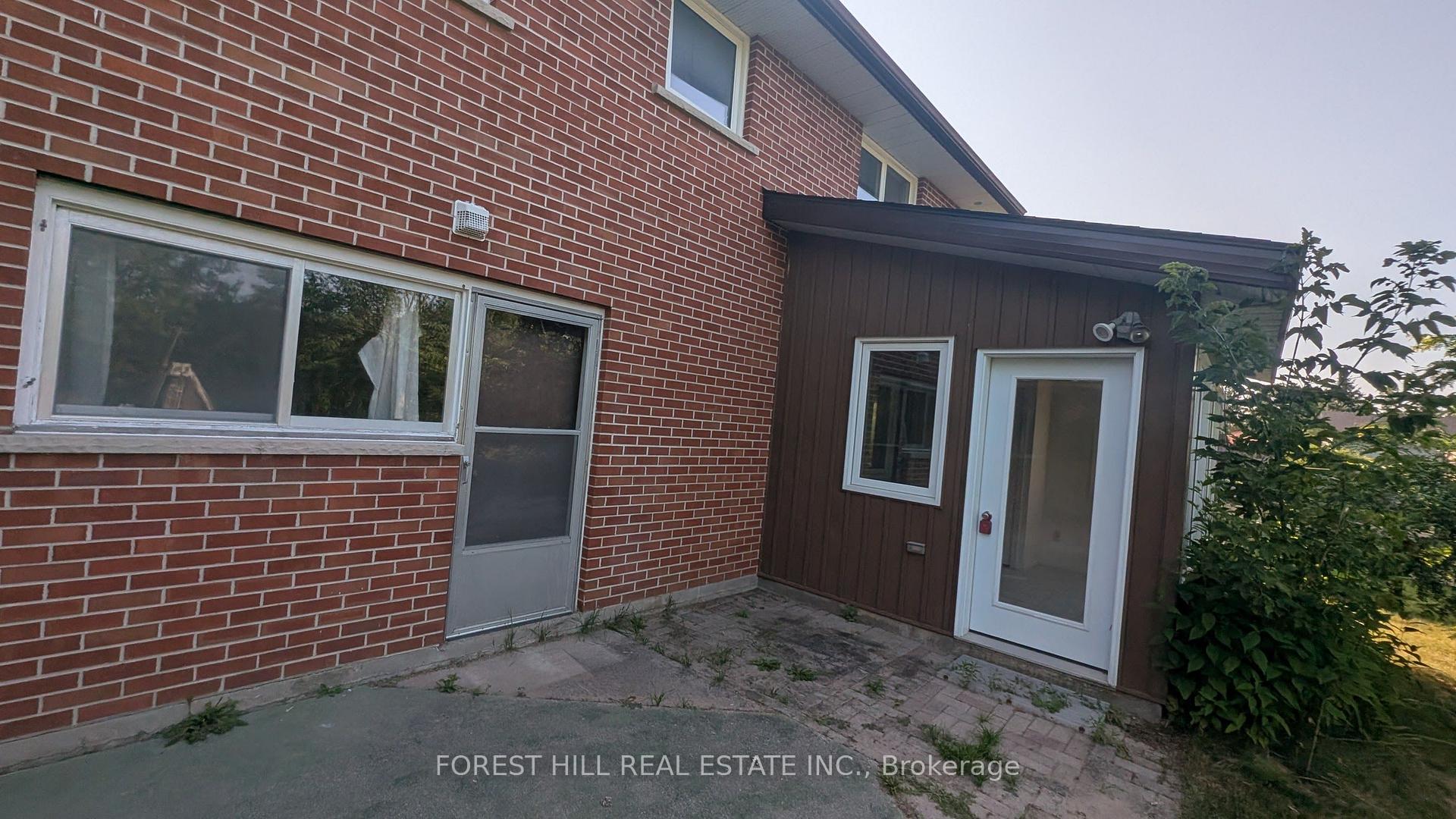 Photo 11 of 144 Miller Drive, Barrie, Edgehill Drive — HOMEH