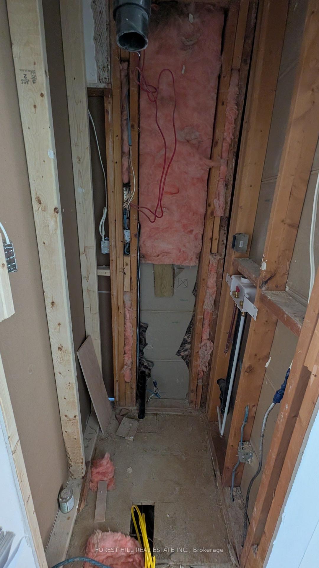 Photo 19 of 144 Miller Drive, Barrie, Edgehill Drive — HOMEH