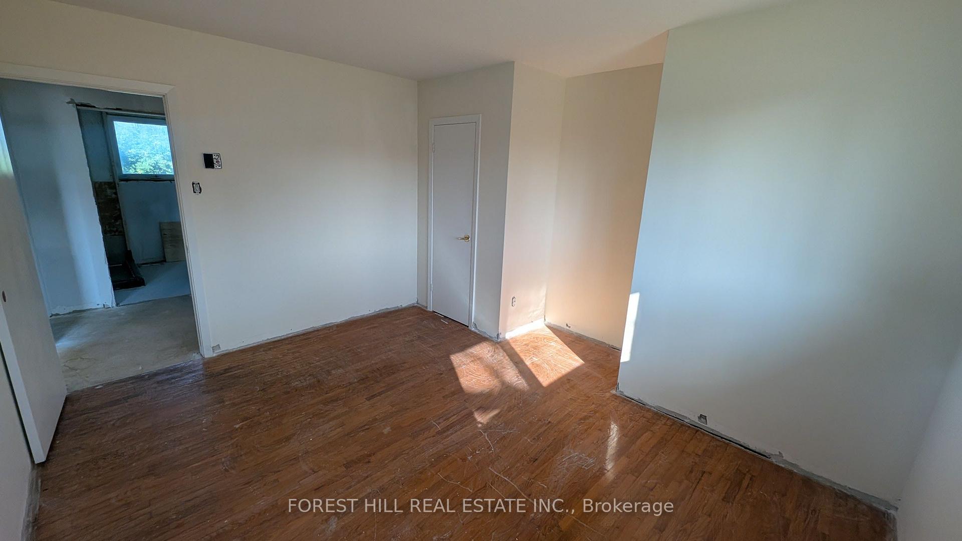 Photo 20 of 144 Miller Drive, Barrie, Edgehill Drive — HOMEH