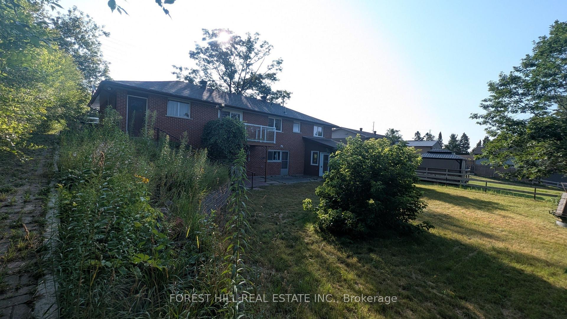 Photo 23 of 144 Miller Drive, Barrie, Edgehill Drive — HOMEH