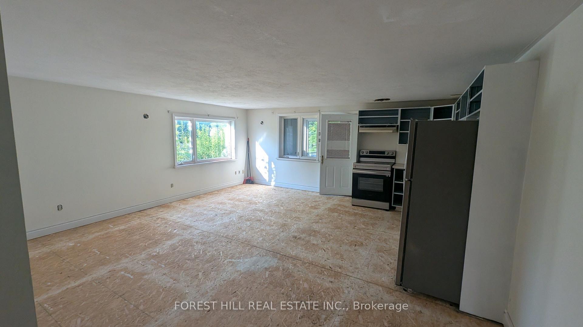 Photo 28 of 144 Miller Drive, Barrie, Edgehill Drive — HOMEH