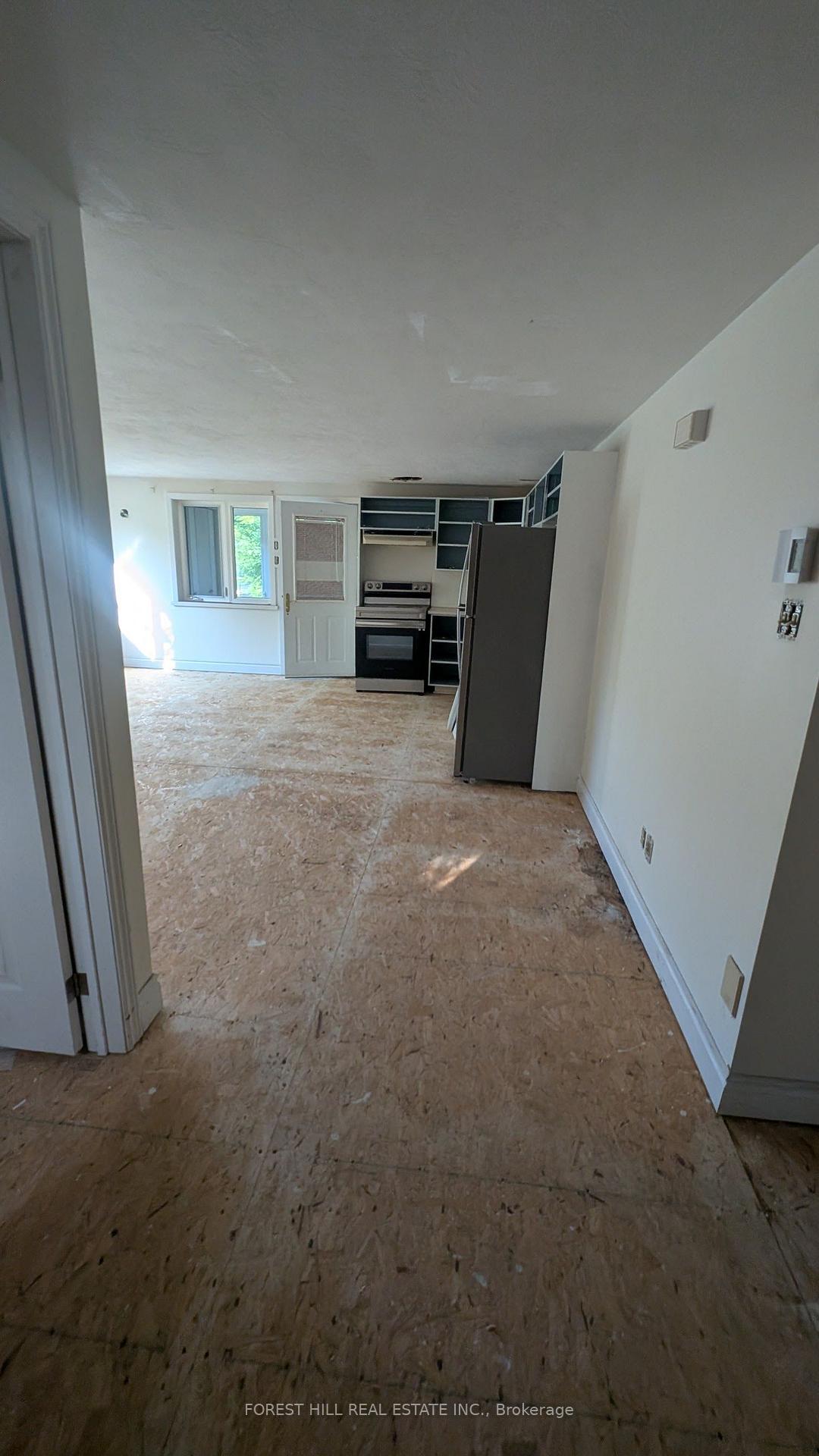 Photo 31 of 144 Miller Drive, Barrie, Edgehill Drive — HOMEH