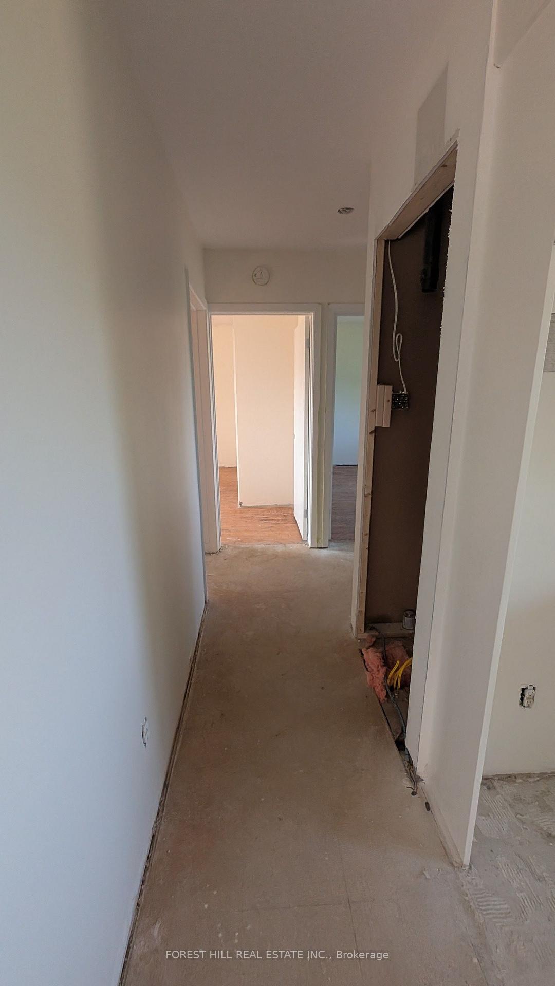 Photo 46 of 144 Miller Drive, Barrie, Edgehill Drive — HOMEH