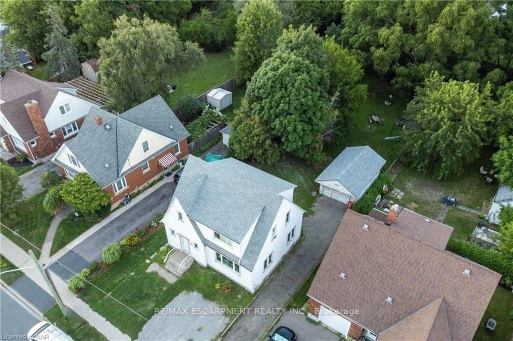 Photo 2 of Unit 1, 67 Mccalla Drive, St. Catharines, Fairview — HOMEH