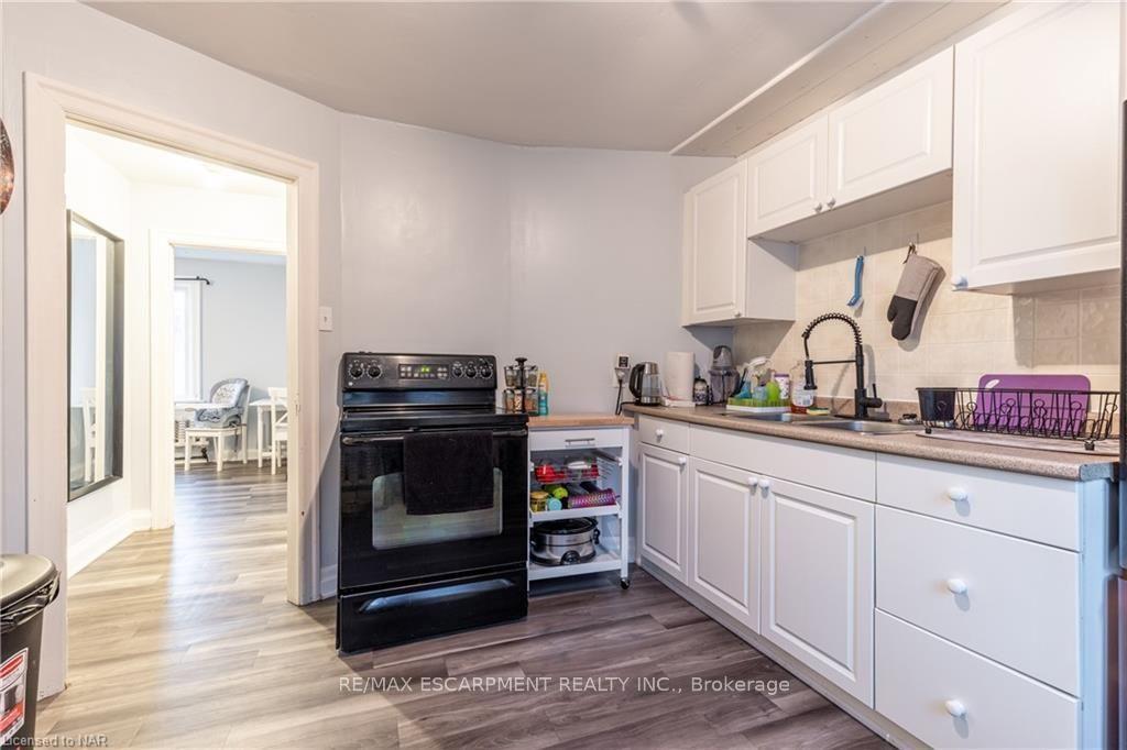 Photo 4 of Unit 1, 67 Mccalla Drive, St. Catharines, Fairview — HOMEH