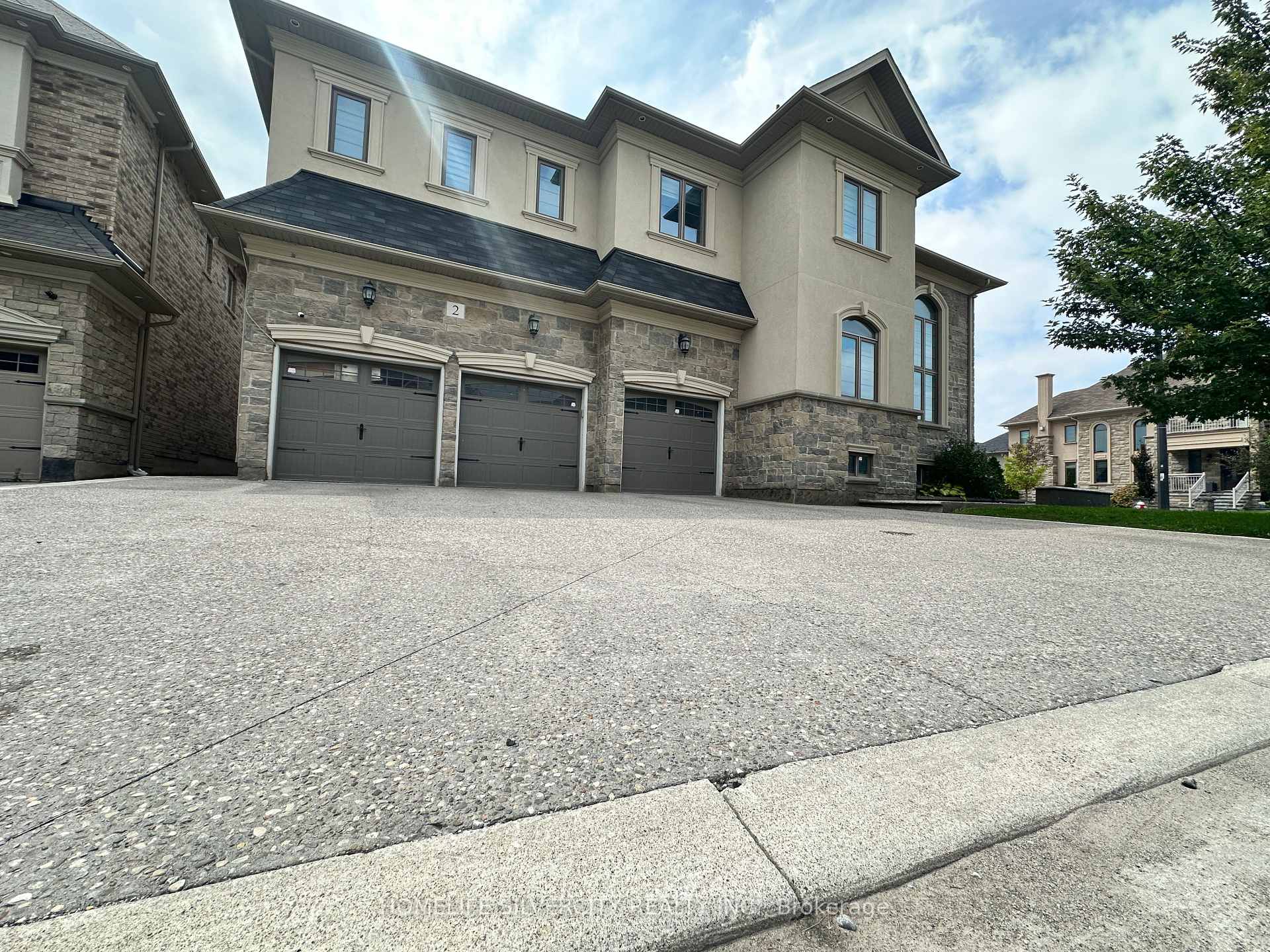 Photo 1 of Unit 2, 2 Tomahawk Court, Brampton, Toronto Gore Rural Estate — HOMEH