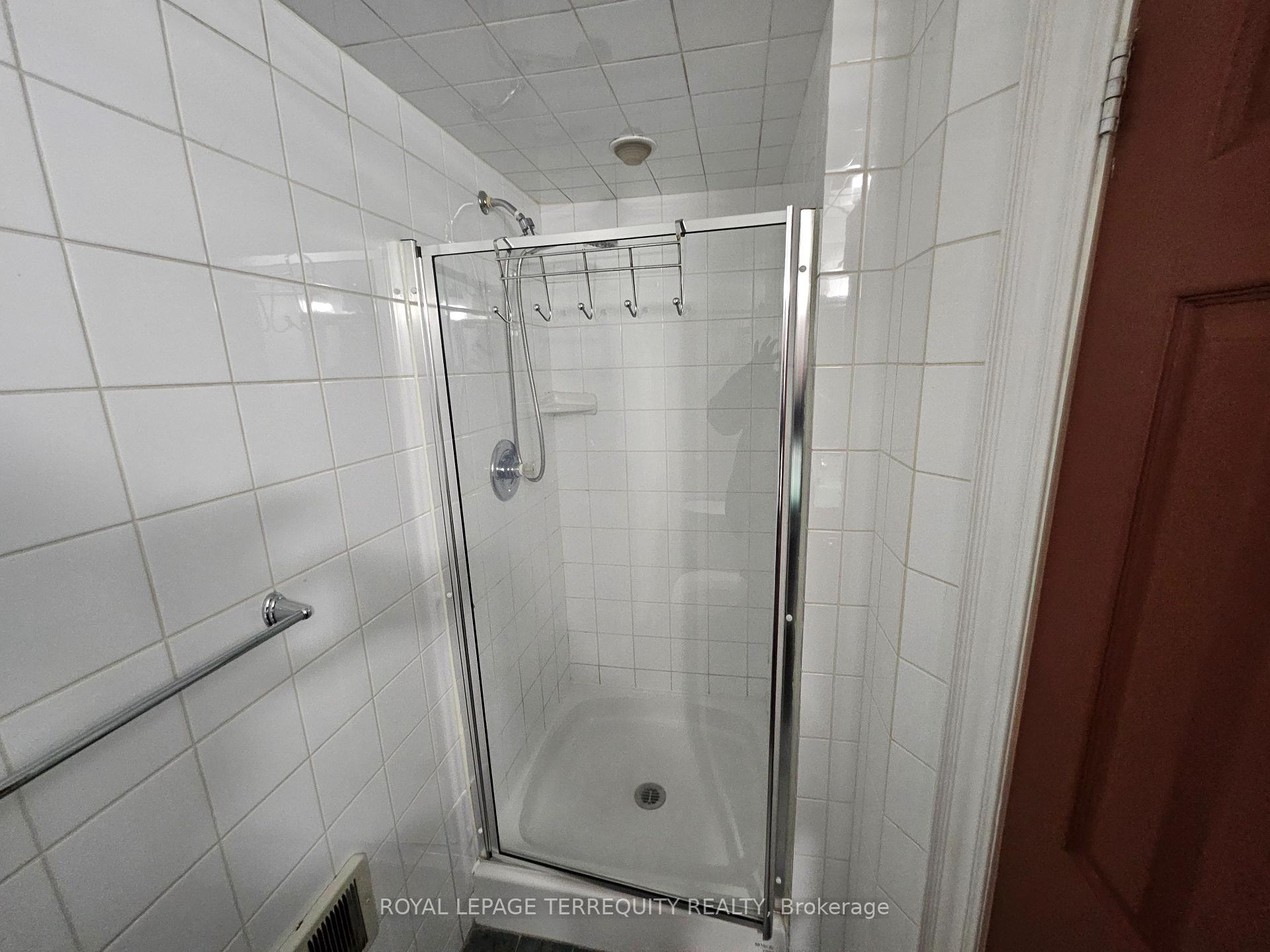 Photo 28 of 319 Lawrence Avenue W, Toronto, Bedford Park-Nortown — HOMEH