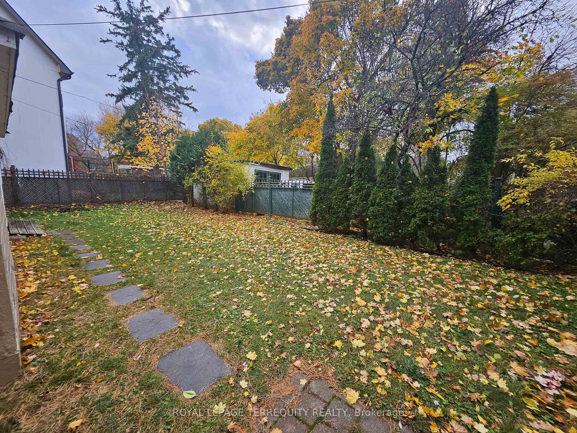 Photo 33 of 319 Lawrence Avenue W, Toronto, Bedford Park-Nortown — HOMEH