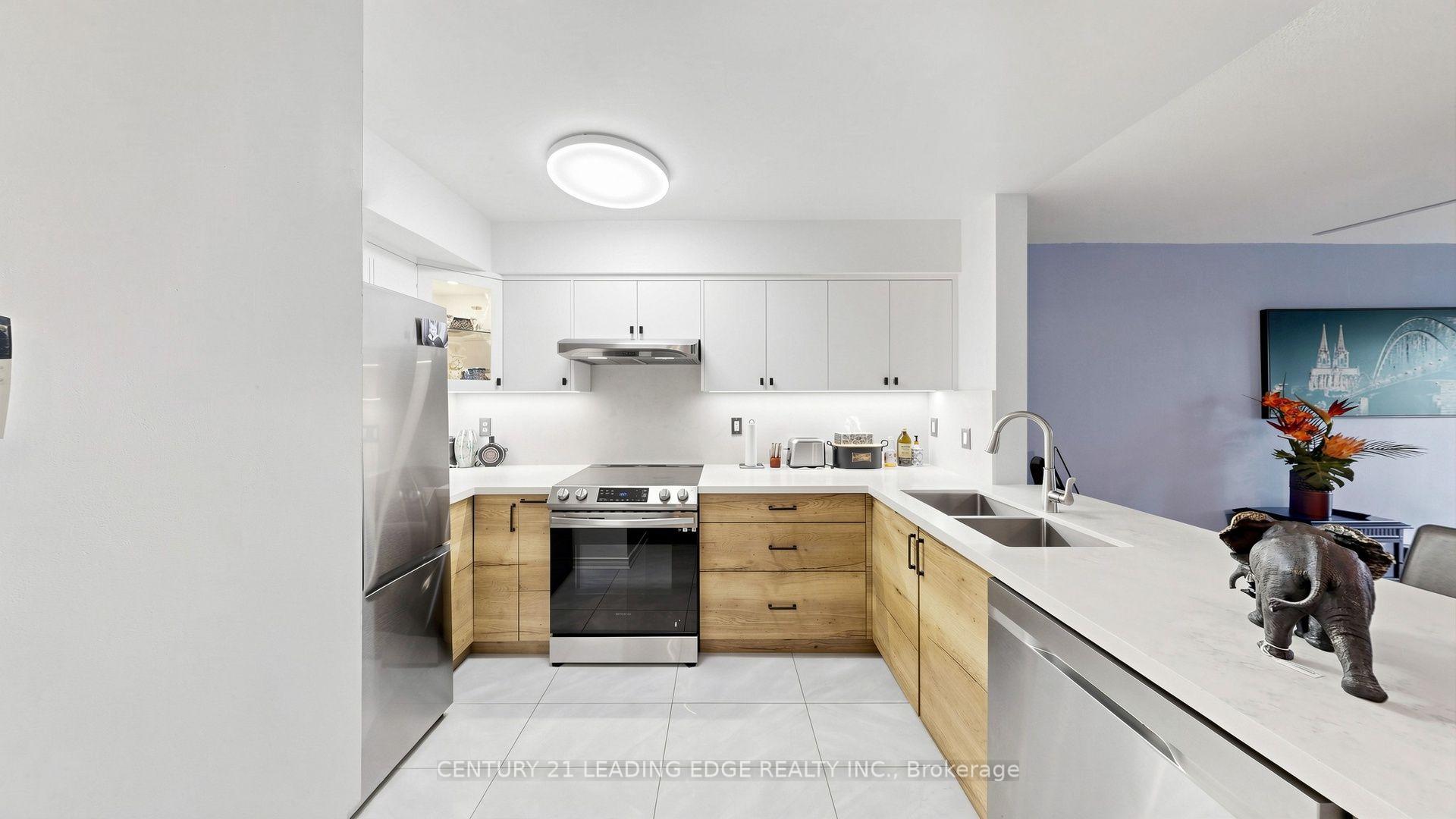 Photo 24 of Unit 212, 39 Oneida Crescent, Richmond Hill, Langstaff — HOMEH