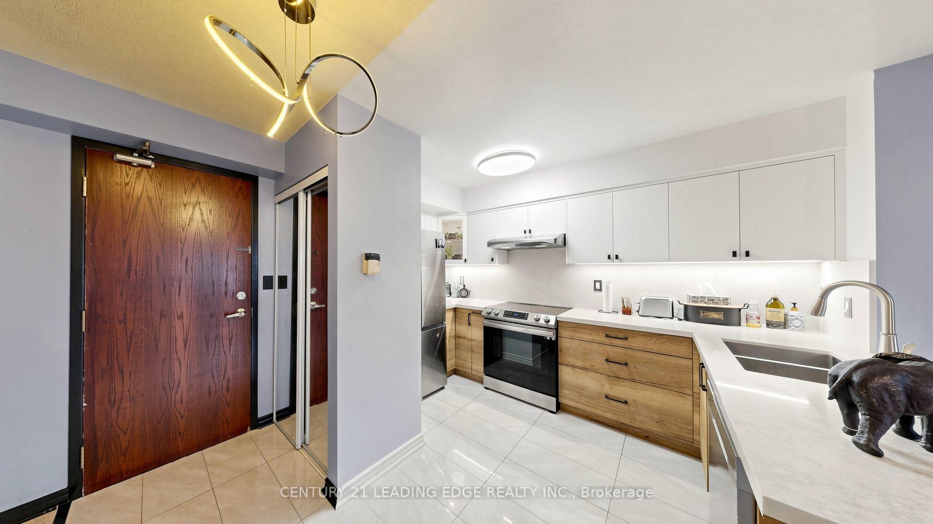 Photo 25 of Unit 212, 39 Oneida Crescent, Richmond Hill, Langstaff — HOMEH