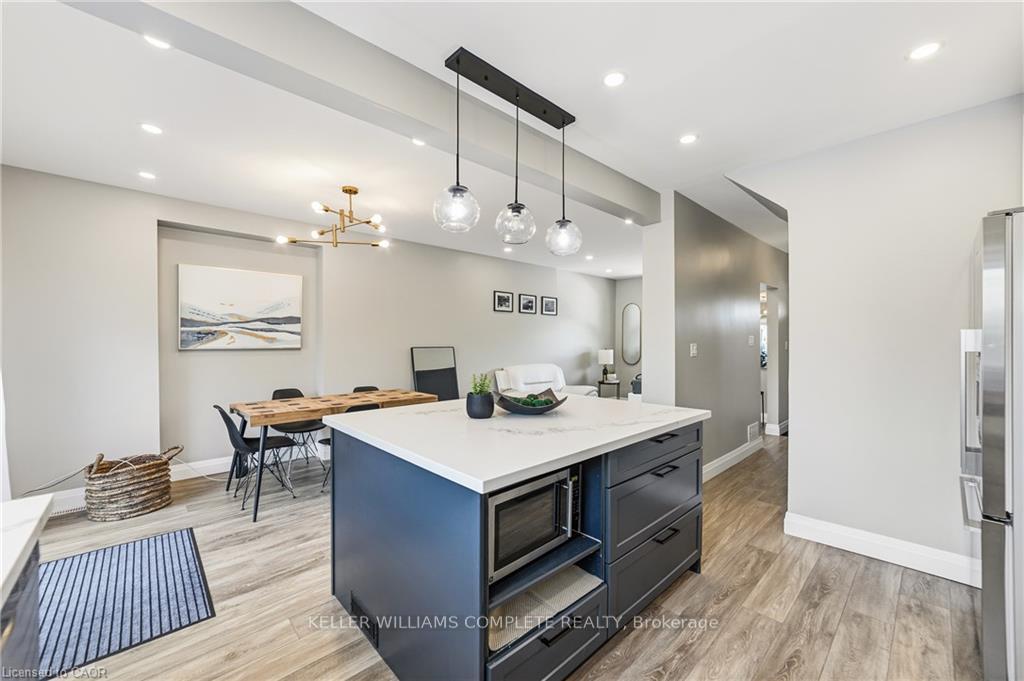 Photo 10 of 138 Cameron Avenue N, Hamilton, Homeside — HOMEH