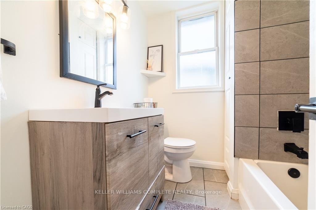 Photo 14 of 138 Cameron Avenue N, Hamilton, Homeside — HOMEH
