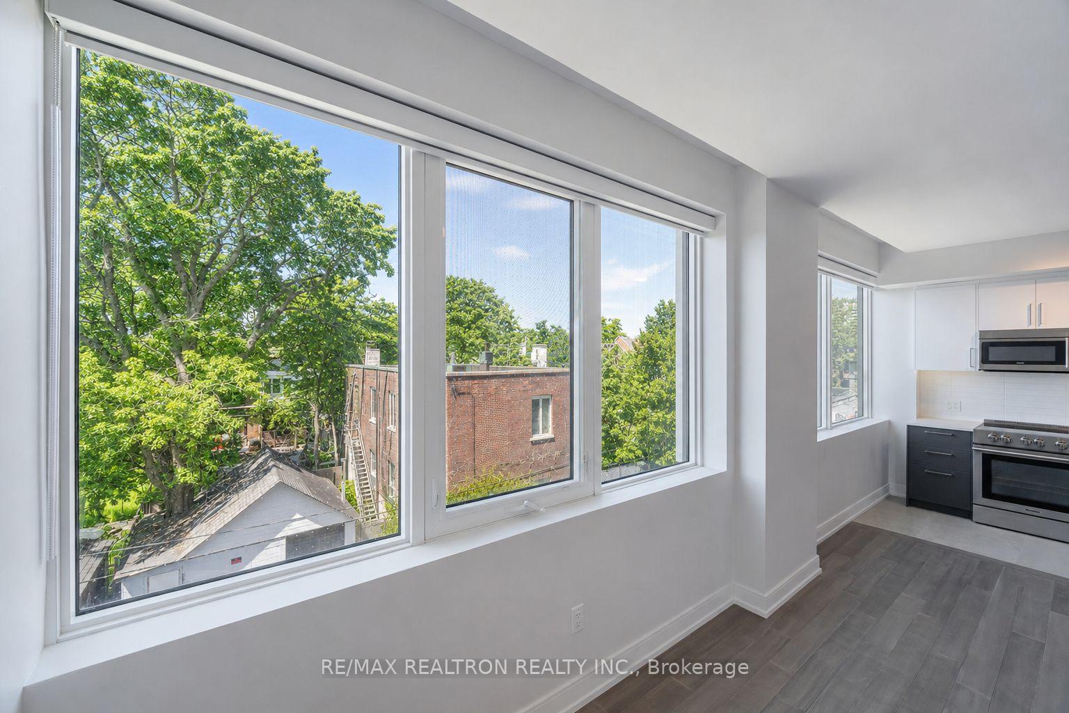 Photo 12 of Unit 203, 664 Spadina Avenue, Toronto, University — HOMEH