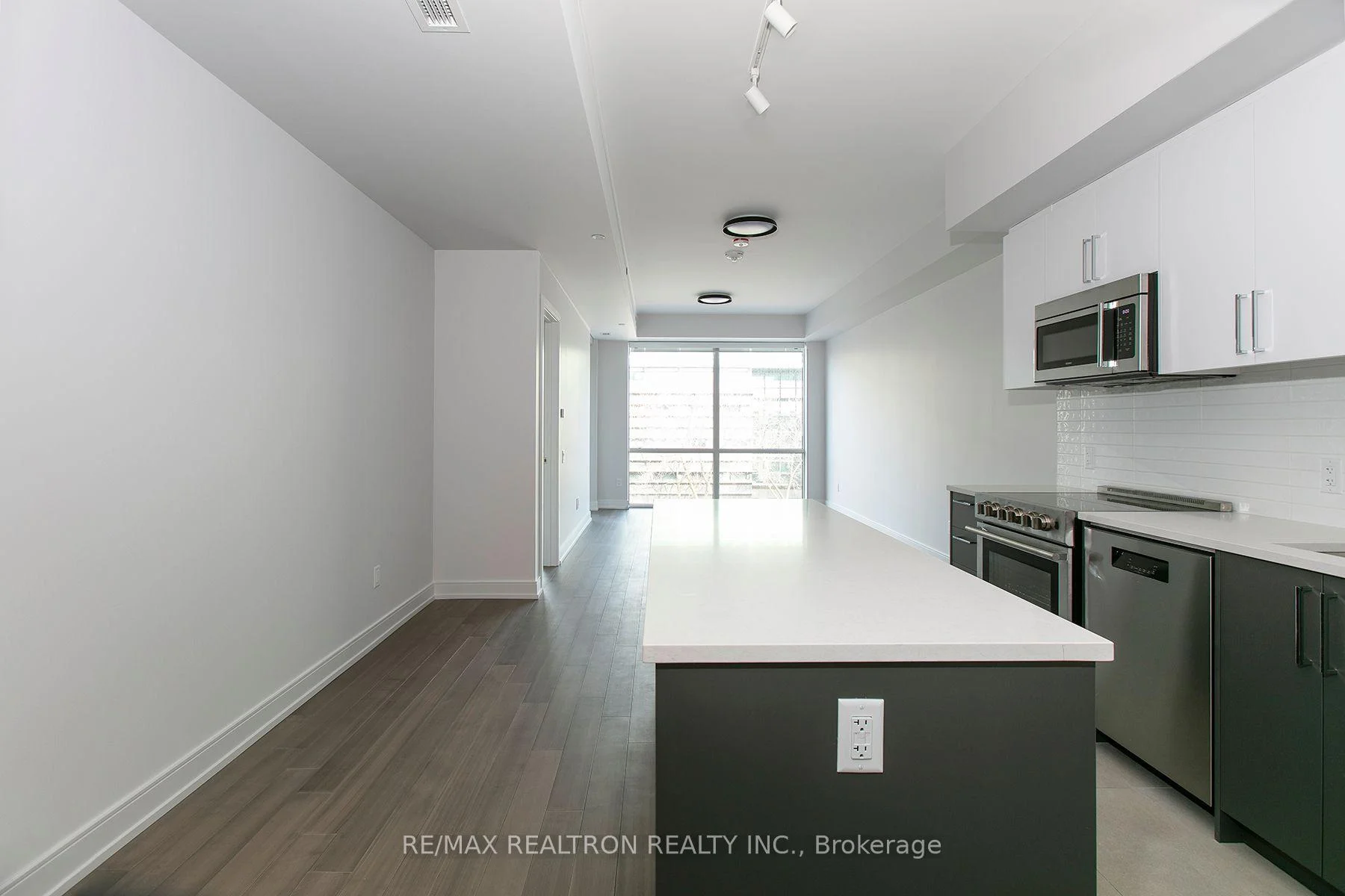 Photo 1 of Unit 203, 664 Spadina Avenue, Toronto, University — HOMEH