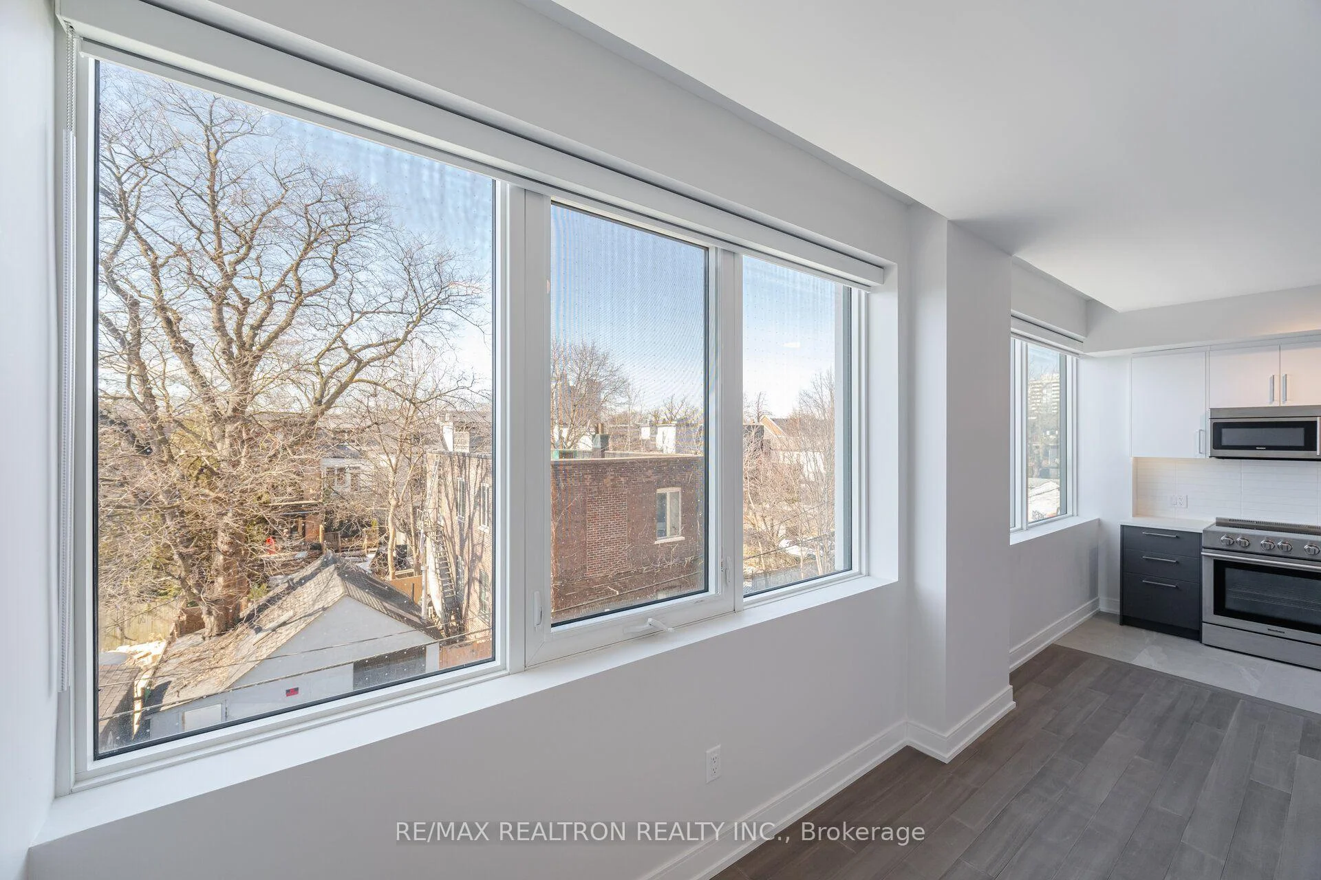 Photo 15 of Unit 203, 664 Spadina Avenue, Toronto, University — HOMEH