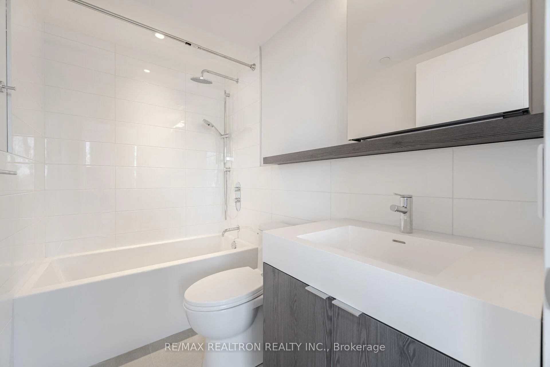 Photo 17 of Unit 203, 664 Spadina Avenue, Toronto, University — HOMEH