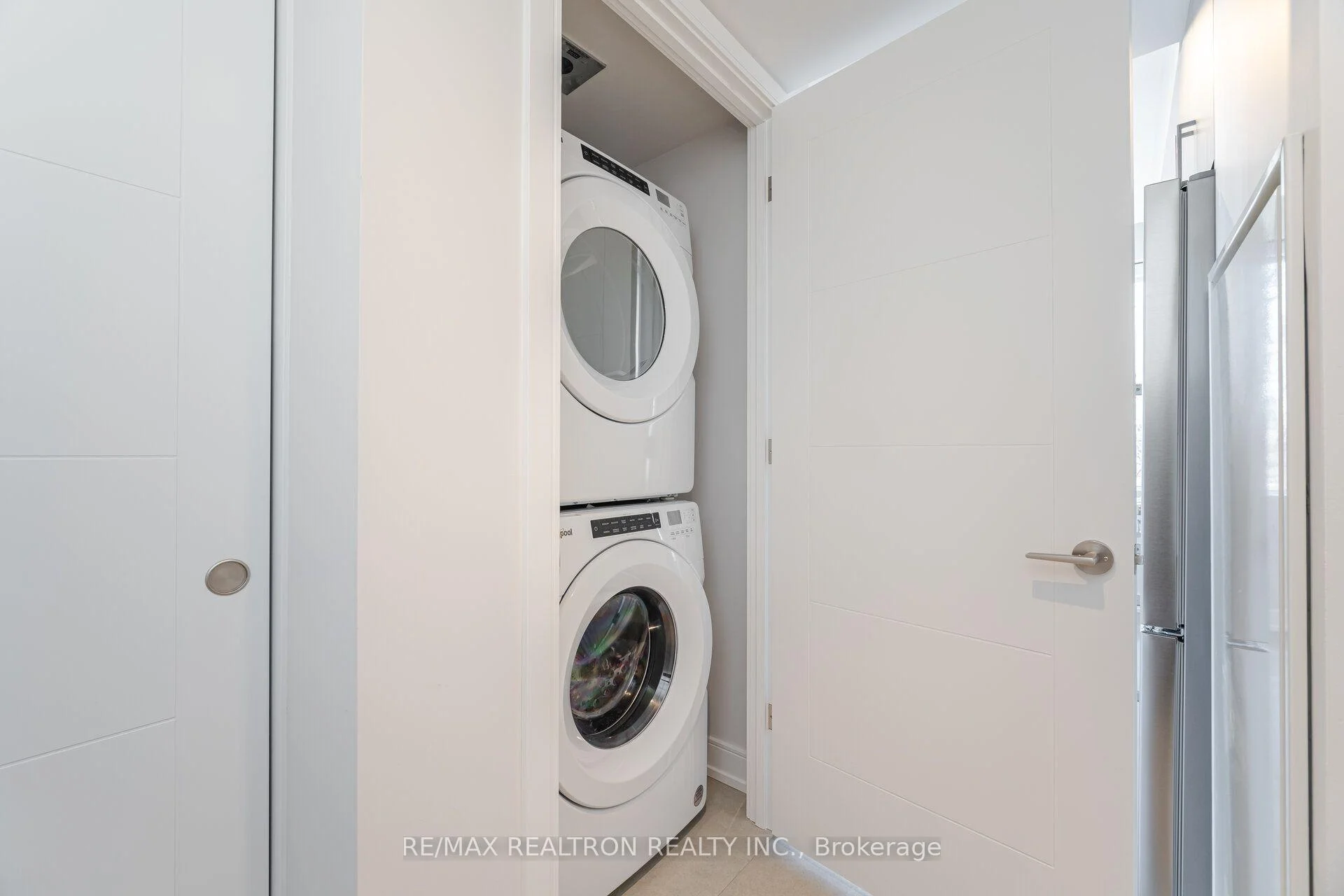 Photo 31 of Unit 203, 664 Spadina Avenue, Toronto, University — HOMEH