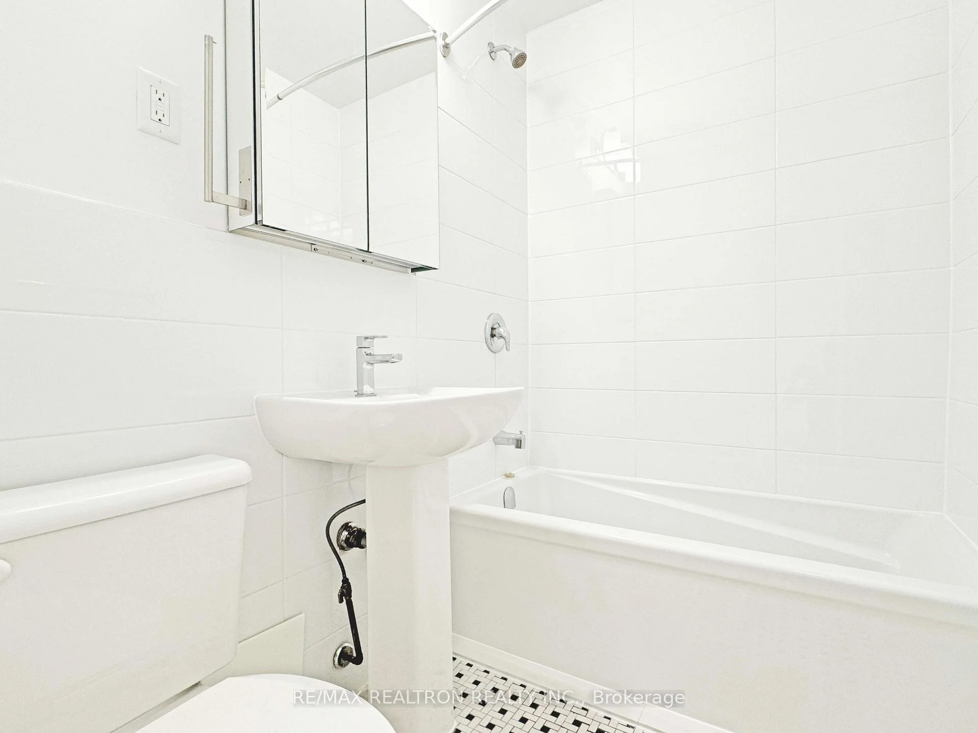 Photo 20 of Unit 305, 1291 Bayview Avenue, Toronto, Leaside — HOMEH