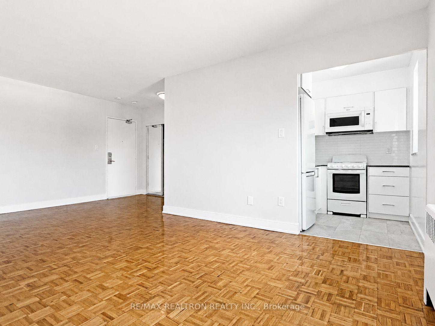 Photo 13 of Unit 306, 1291 Bayview Avenue, Toronto, Leaside — HOMEH