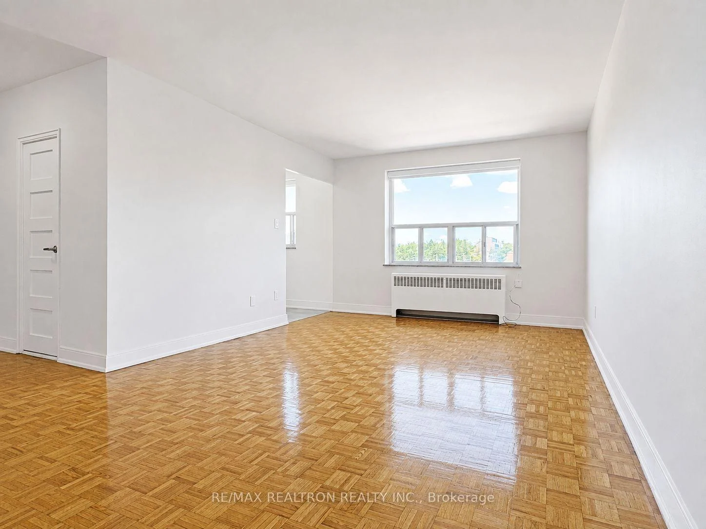 Photo 10 of Unit 306, 1291 Bayview Avenue, Toronto, Leaside — HOMEH