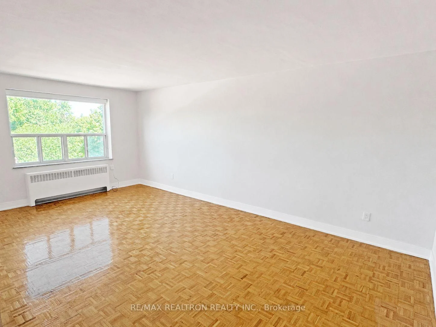 Photo 11 of Unit 306, 1291 Bayview Avenue, Toronto, Leaside — HOMEH