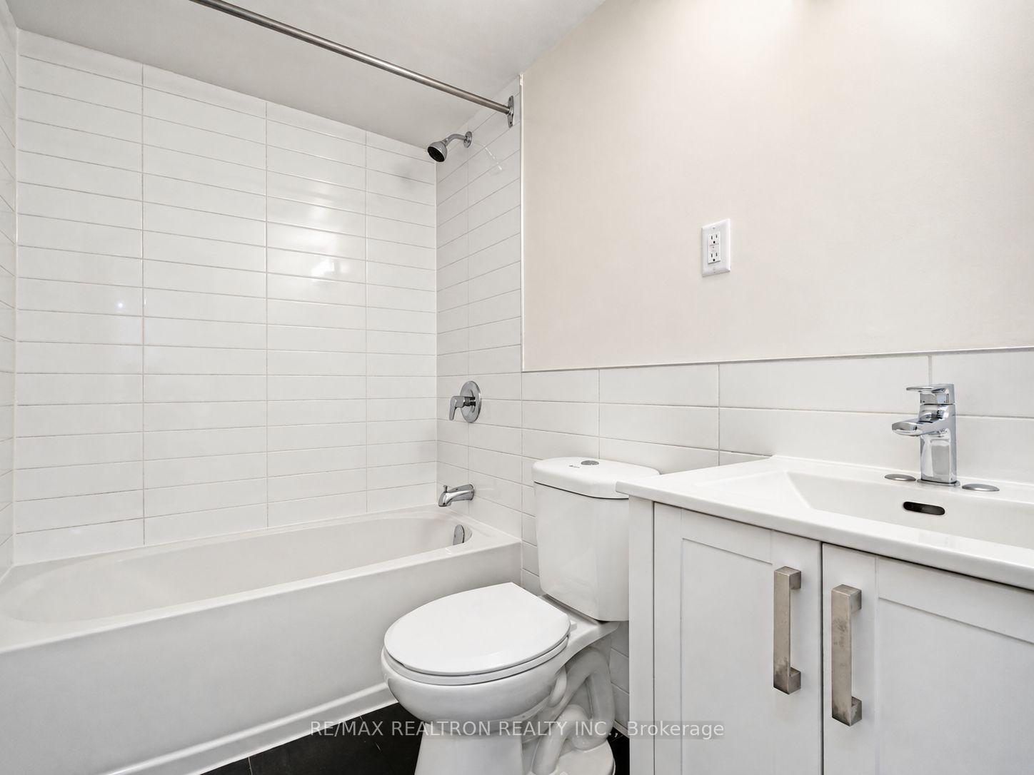 Photo 18 of Unit 903, 525 Eglinton Avenue E, Toronto, Mount Pleasant East — HOMEH