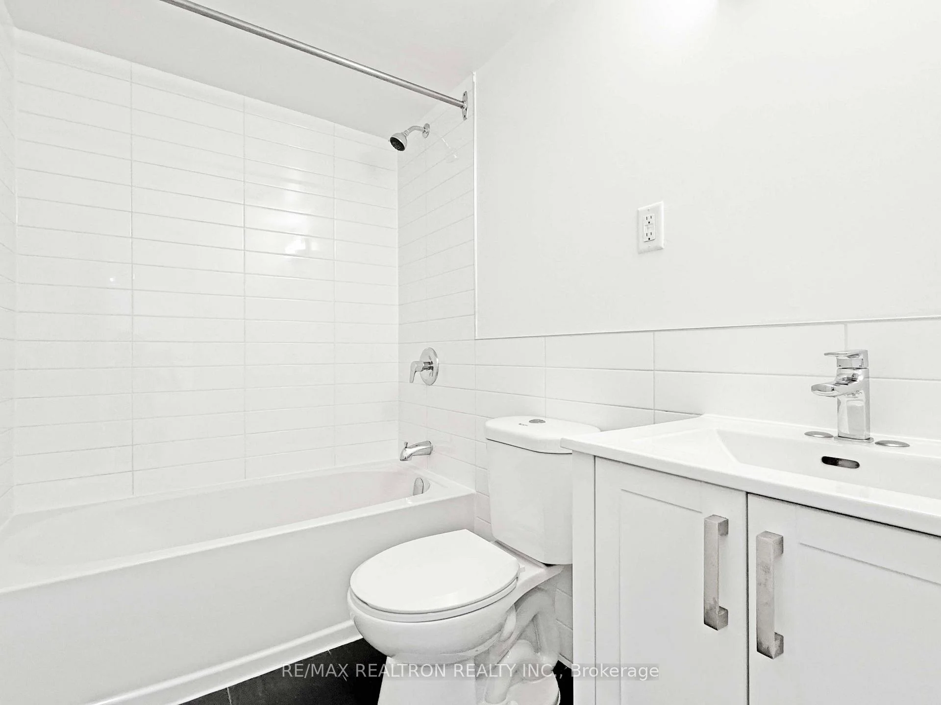 Photo 19 of Unit 903, 525 Eglinton Avenue E, Toronto, Mount Pleasant East — HOMEH