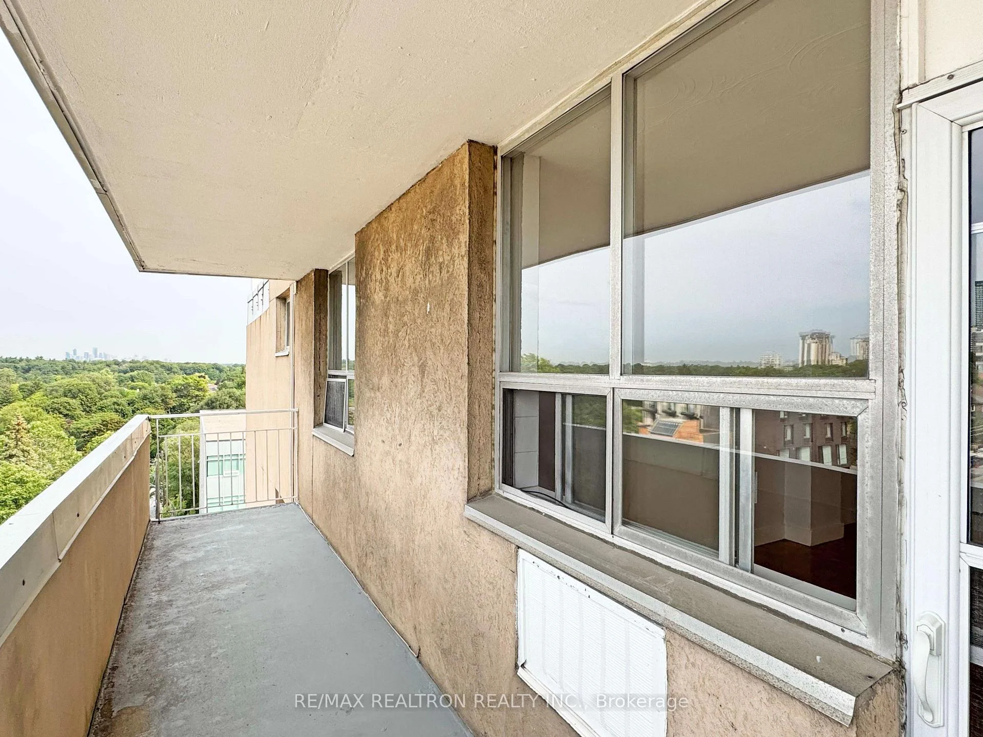 Photo 21 of Unit 903, 525 Eglinton Avenue E, Toronto, Mount Pleasant East — HOMEH