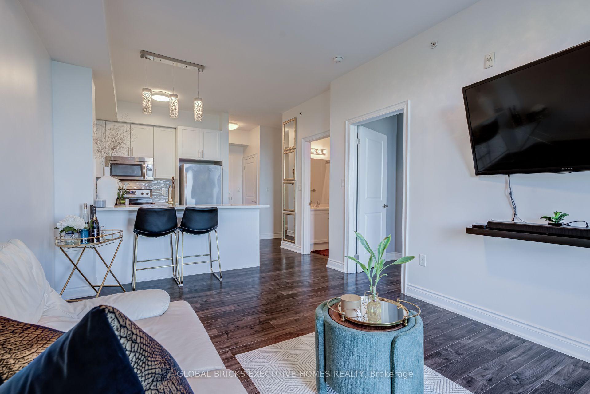 Photo 7 of Unit #106, 35 Southshore Crescent, Hamilton, Lakeshore — HOMEH