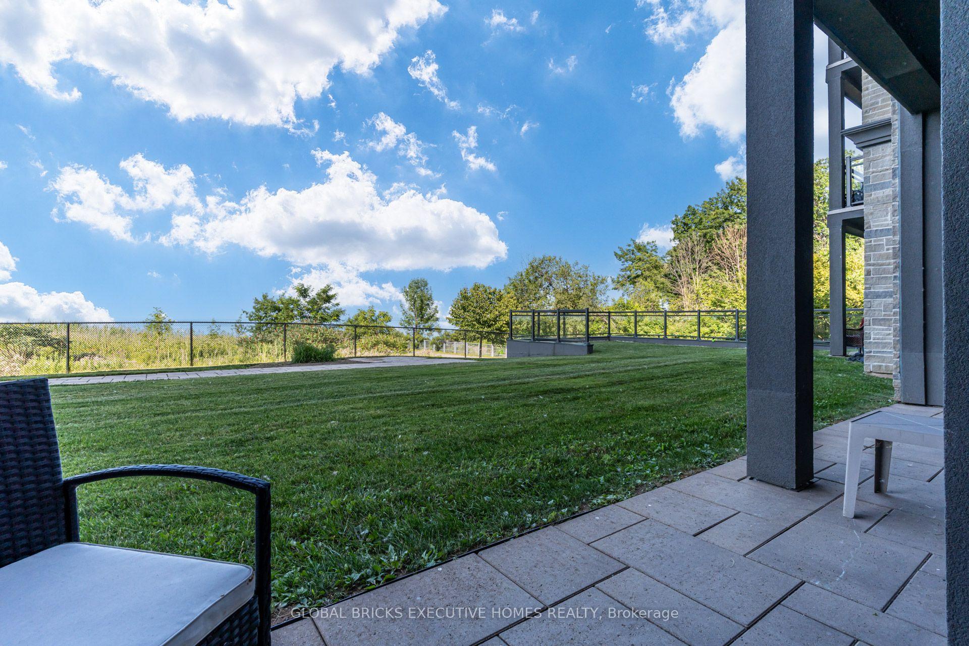 Photo 12 of Unit #106, 35 Southshore Crescent, Hamilton, Lakeshore — HOMEH