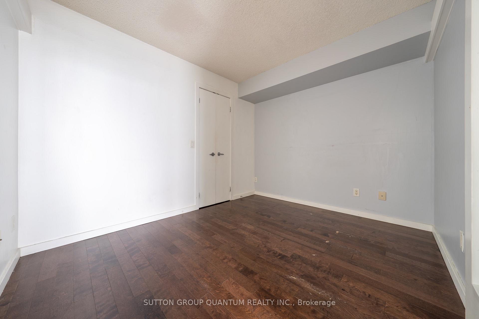 Photo 9 of Unit 904, 8 York Street, Toronto, Waterfront Communities — HOMEH