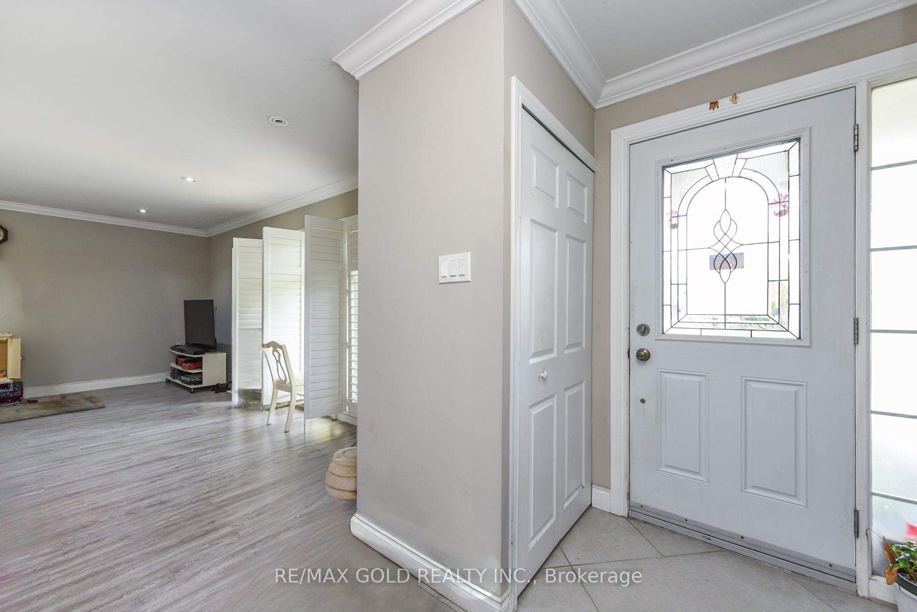 Photo 2 of 11 Dudley Place, Brampton, Southgate — HOMEH