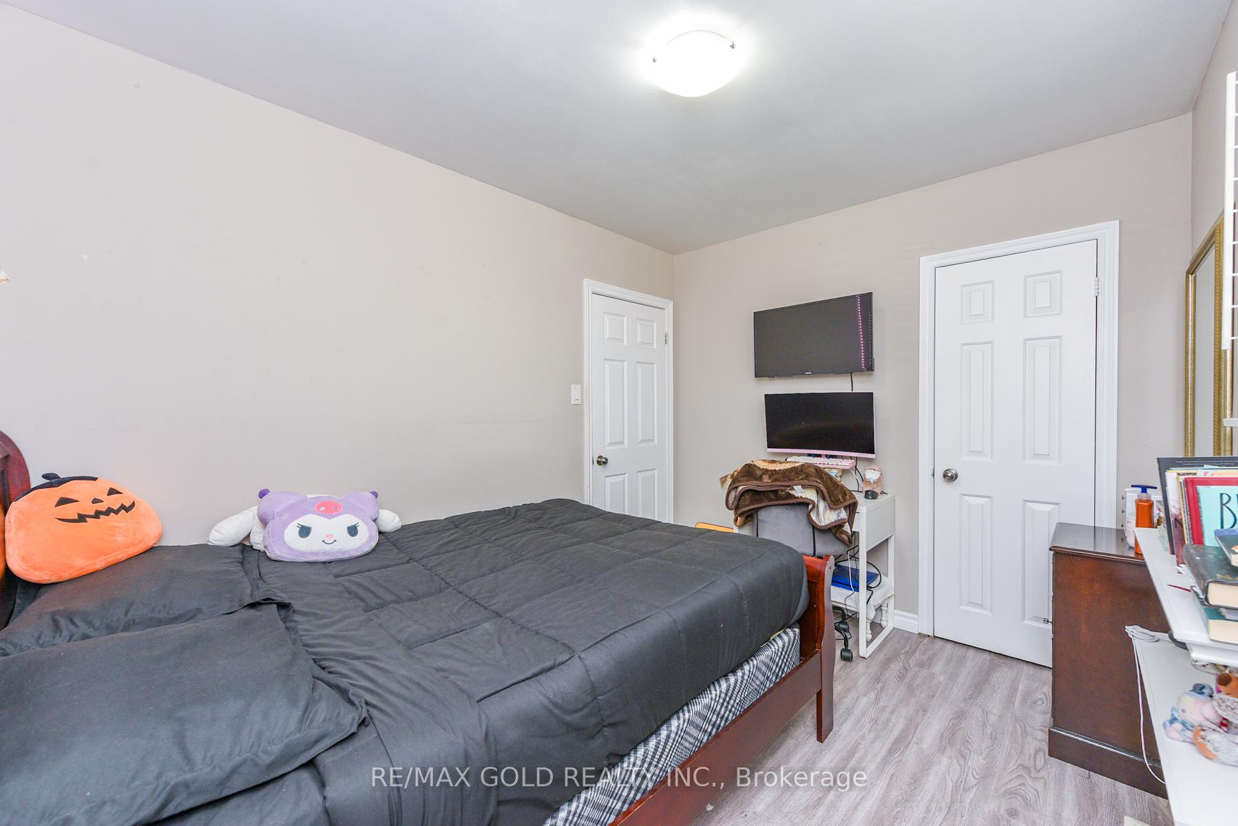 Photo 15 of 11 Dudley Place, Brampton, Southgate — HOMEH