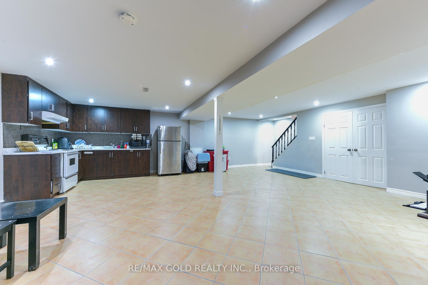 Photo 23 of 11 Dudley Place, Brampton, Southgate — HOMEH