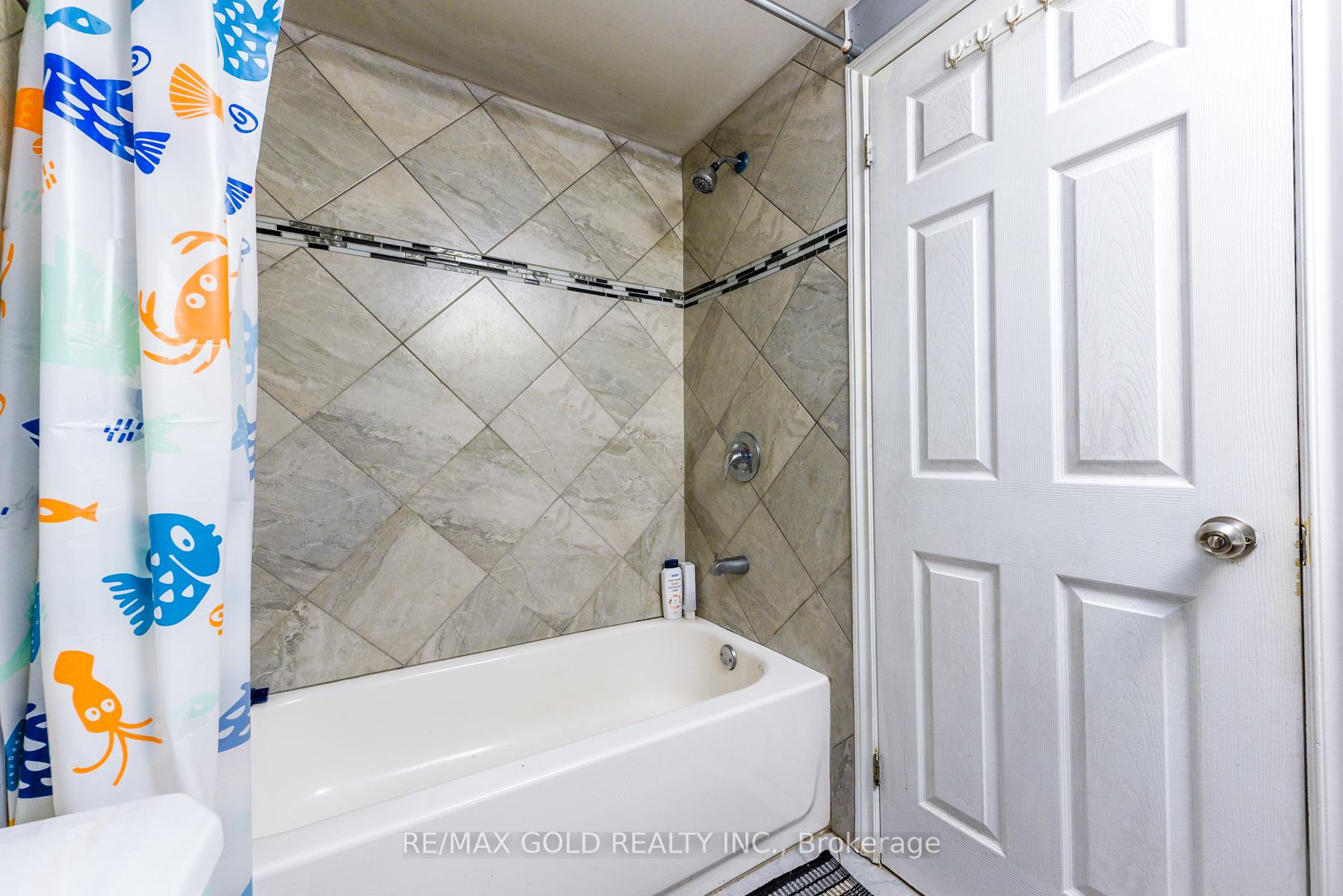 Photo 27 of 11 Dudley Place, Brampton, Southgate — HOMEH